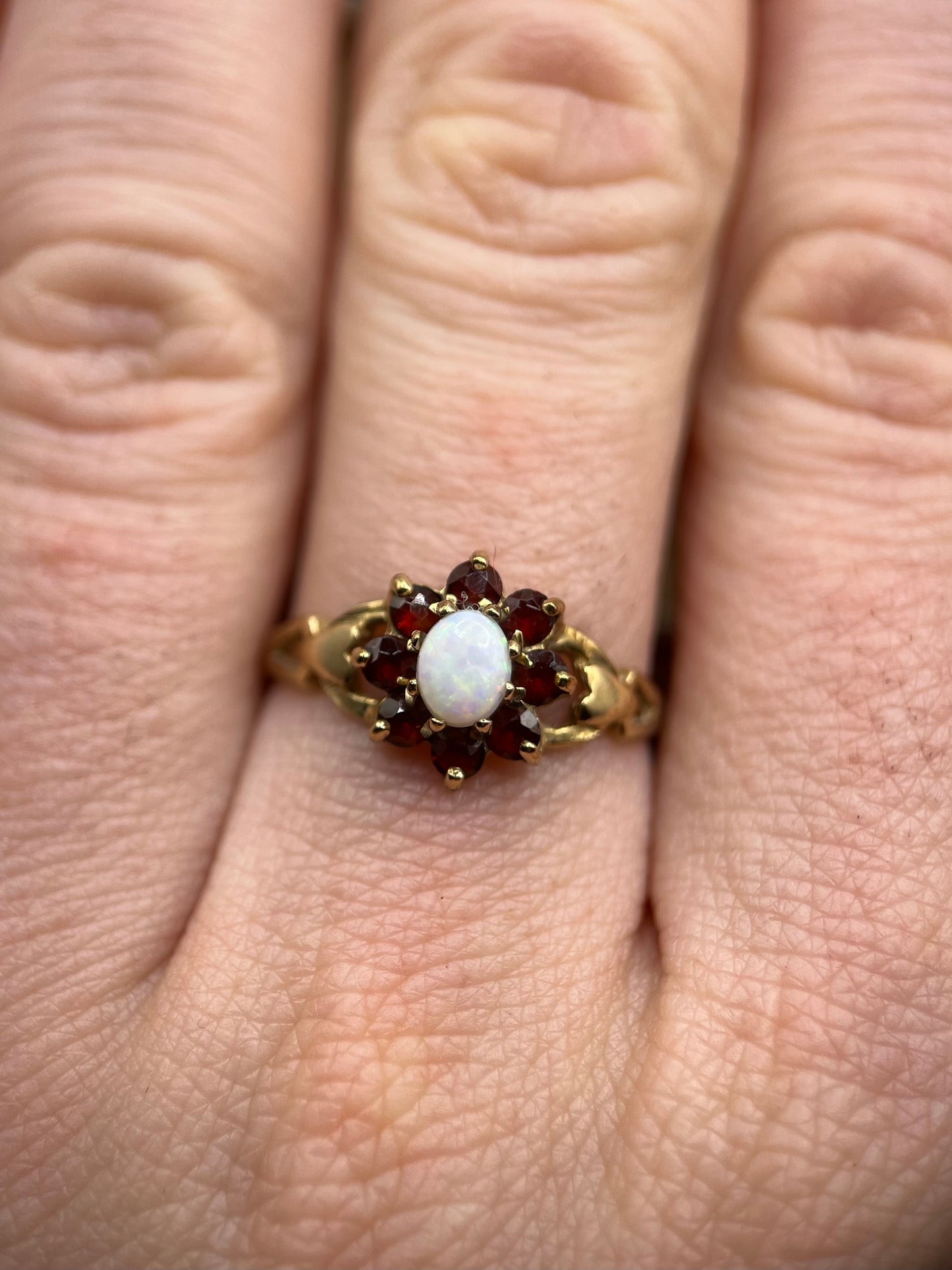 1970s Vintage 9ct Gold Opal & Garnet Cluster Ring