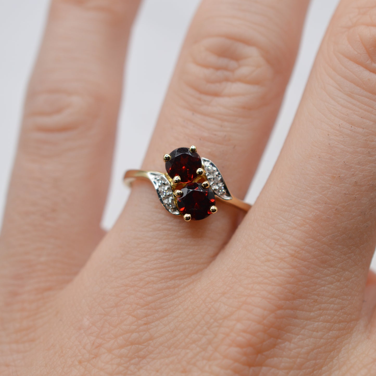 Y2K Vintage 9ct Gold Garnet & Diamond Toi-et-Moi Ring