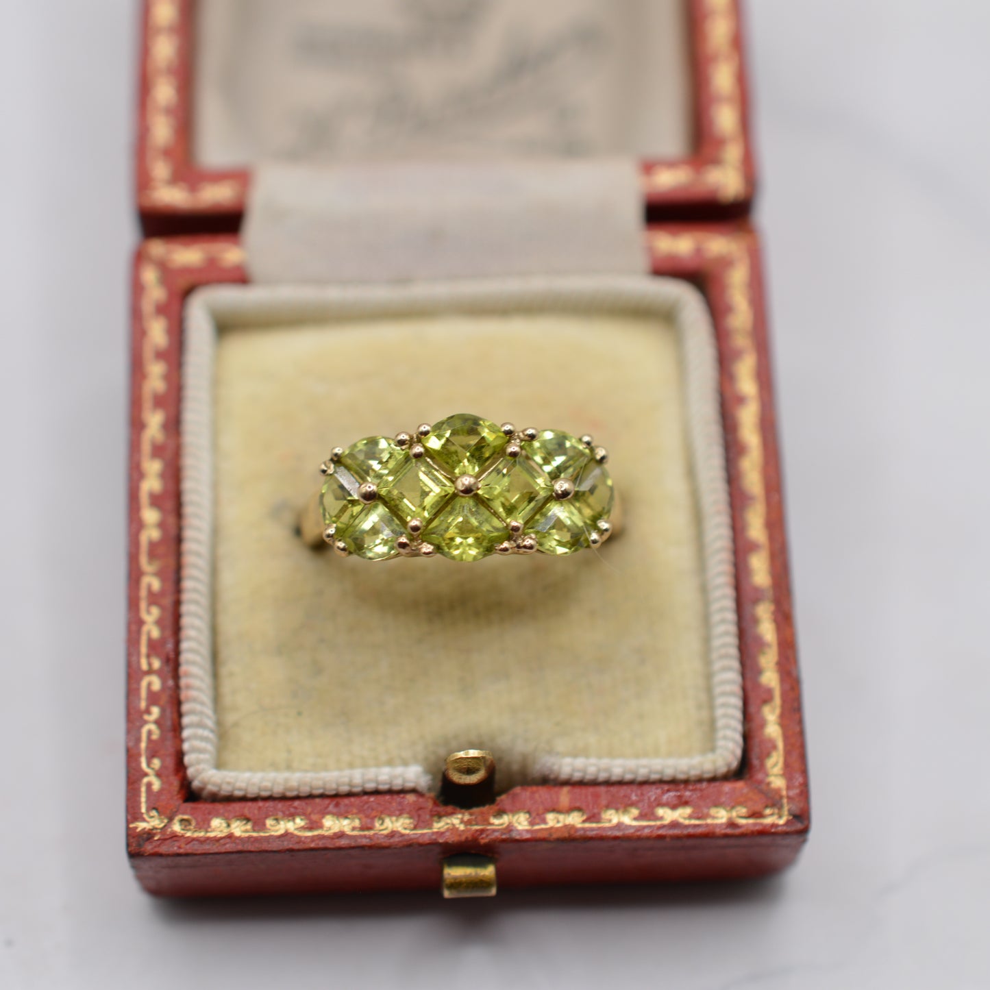 Chunky Y2K 9ct Gold Peridot Cluster Ring