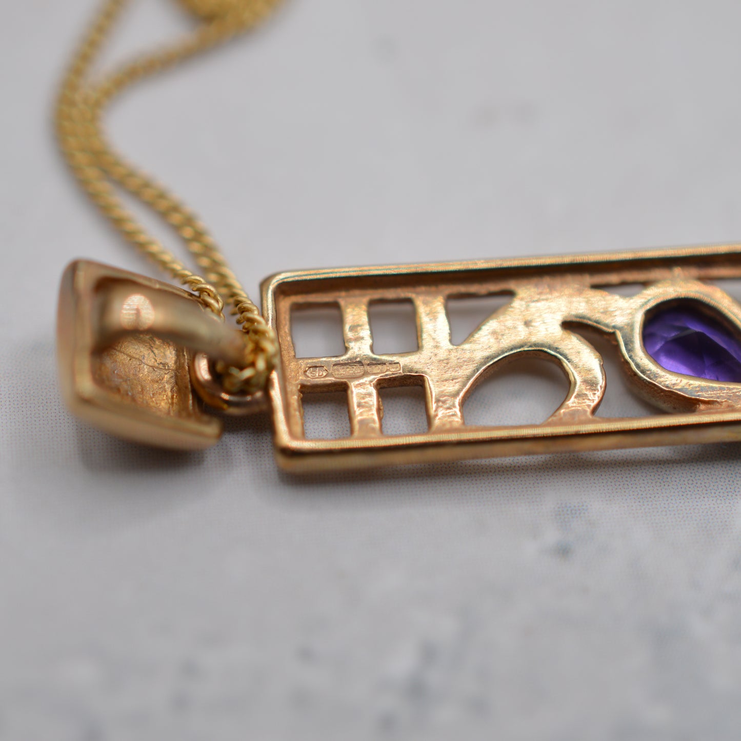 9ct Gold Amethyst Pendant Necklace (18”) - Art Nouveau/Charles Rennie Mackintosh