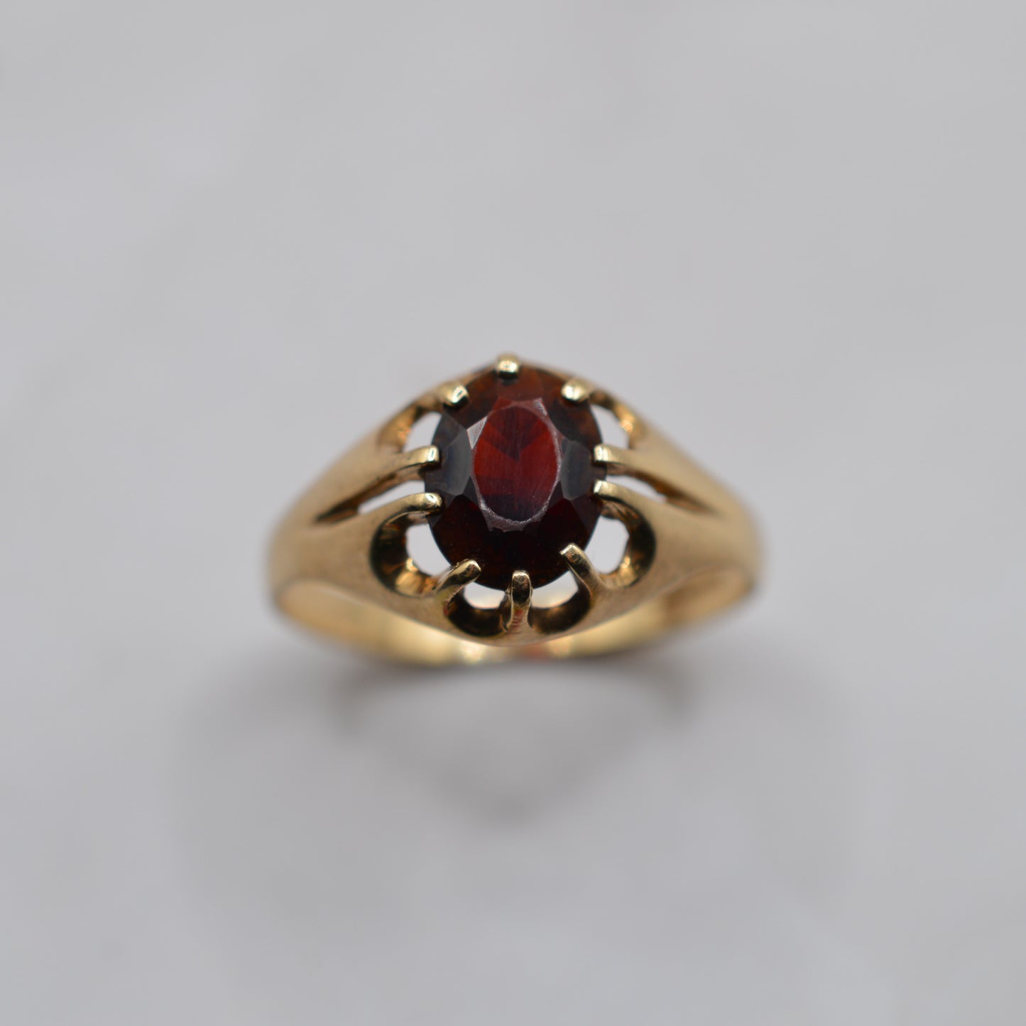 Chunky 1990s 9ct Gold Garnet Solitaire Unisex Signet Ring