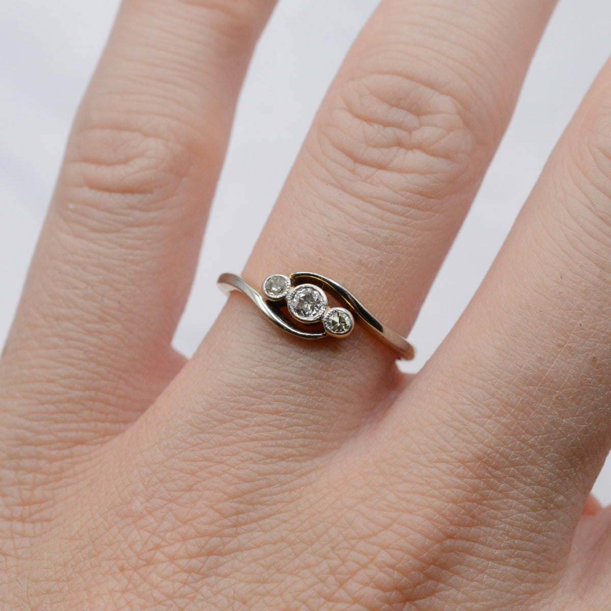 Antique 18ct Gold & Platinum Diamond Trilogy Bypass Ring