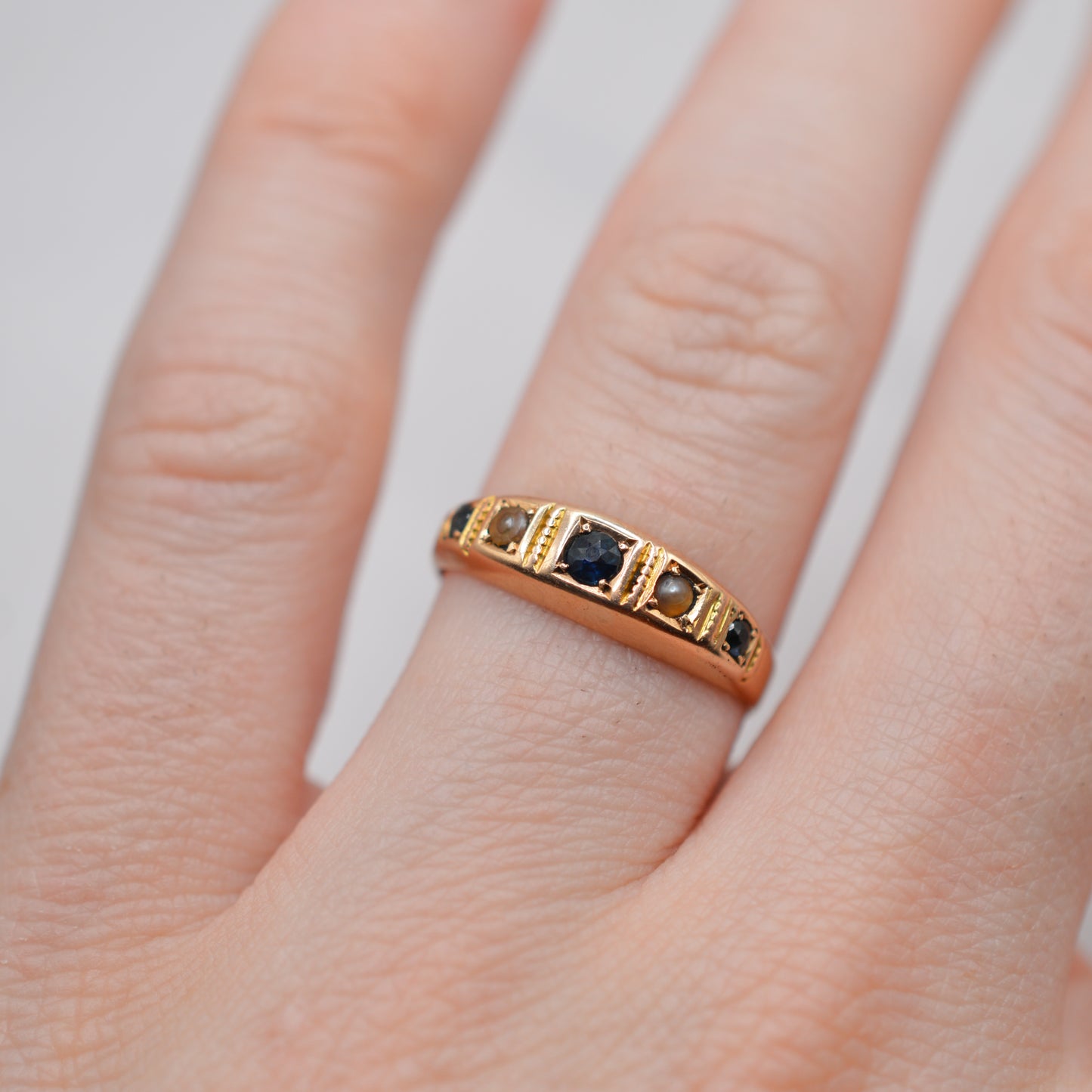 Antique Victorian 15ct Gold Sapphire & Pearl Ring