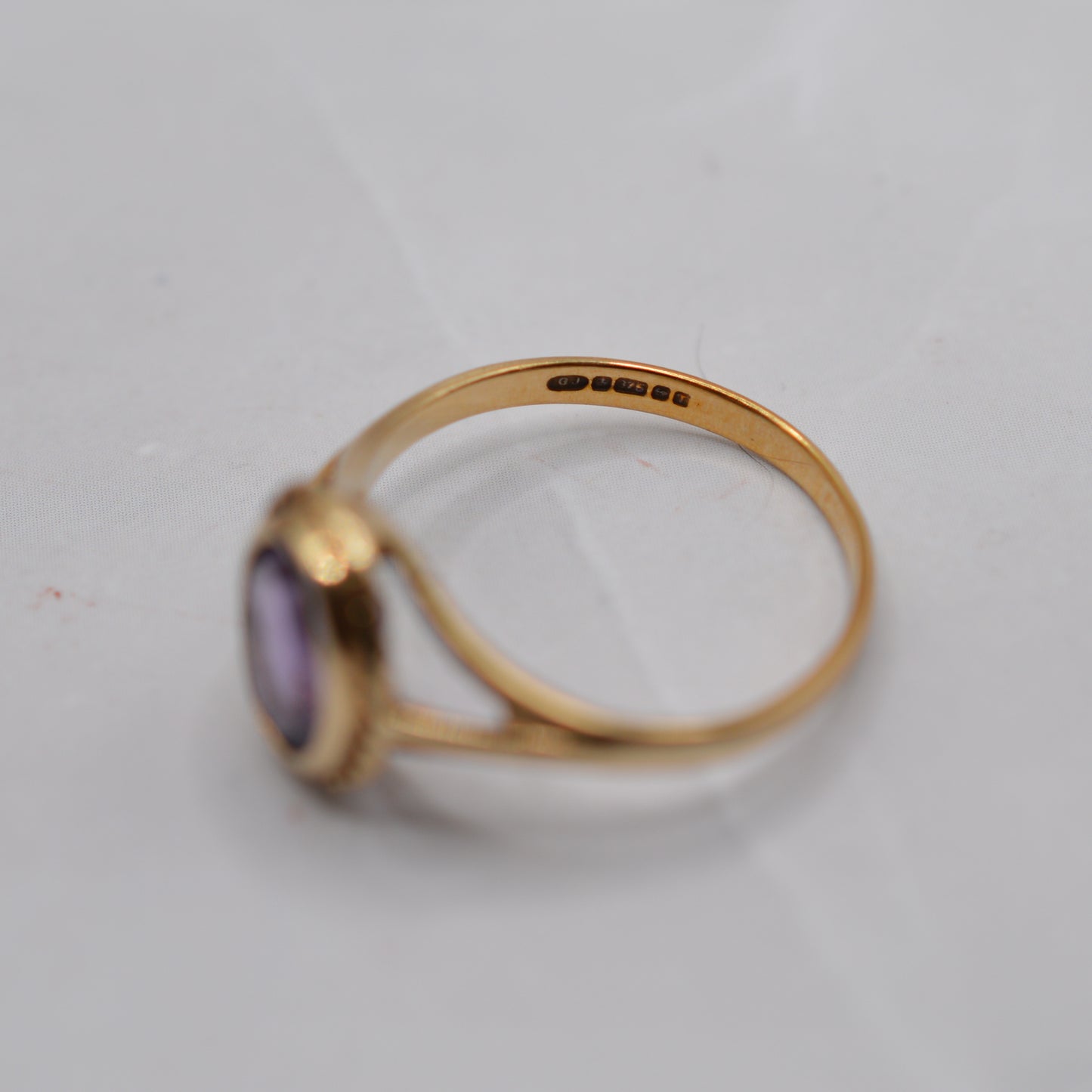 1990s 9ct Gold Amethyst Solitaire Ring with Rope-Twist Border