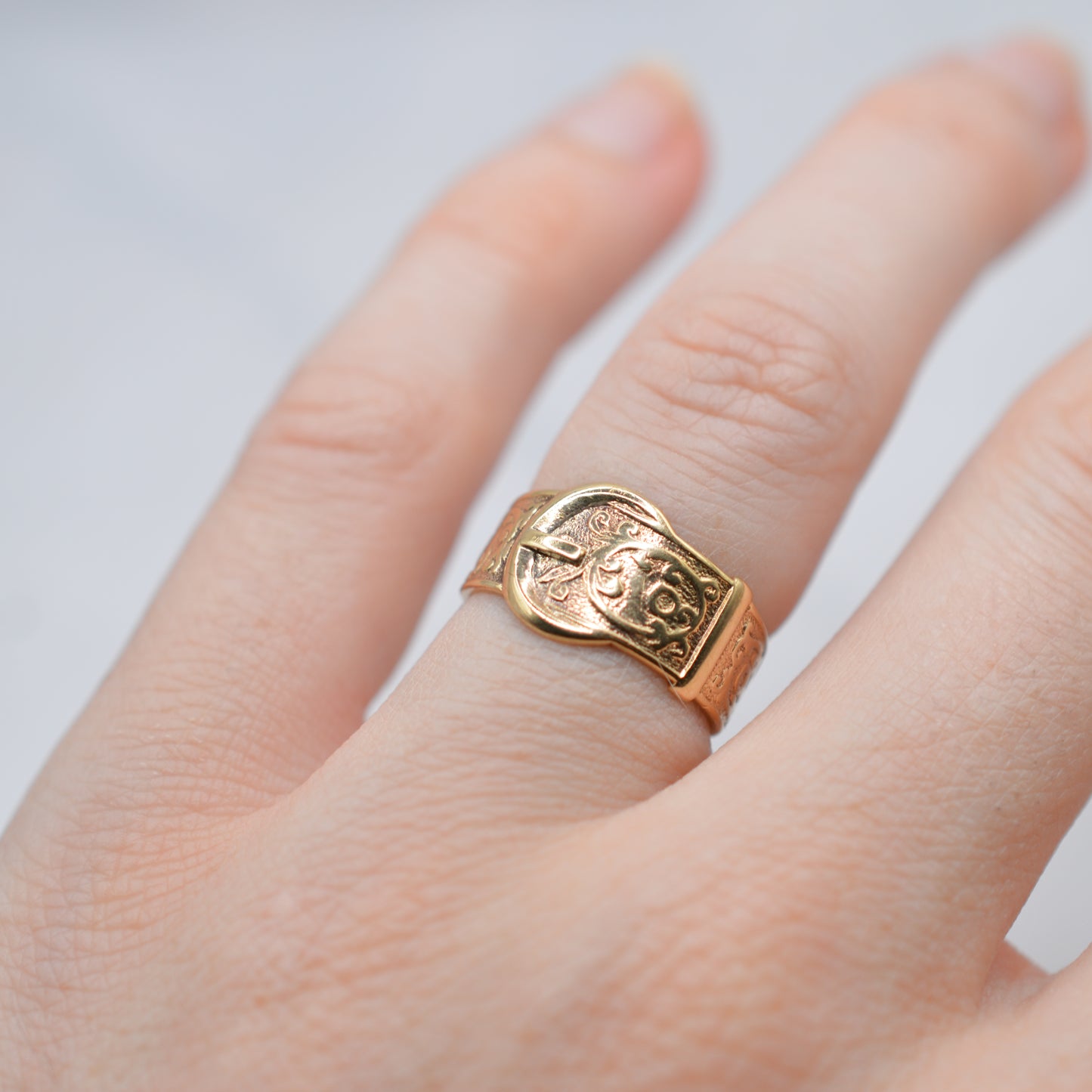 1960s Vintage 9ct Gold Buckle Ring