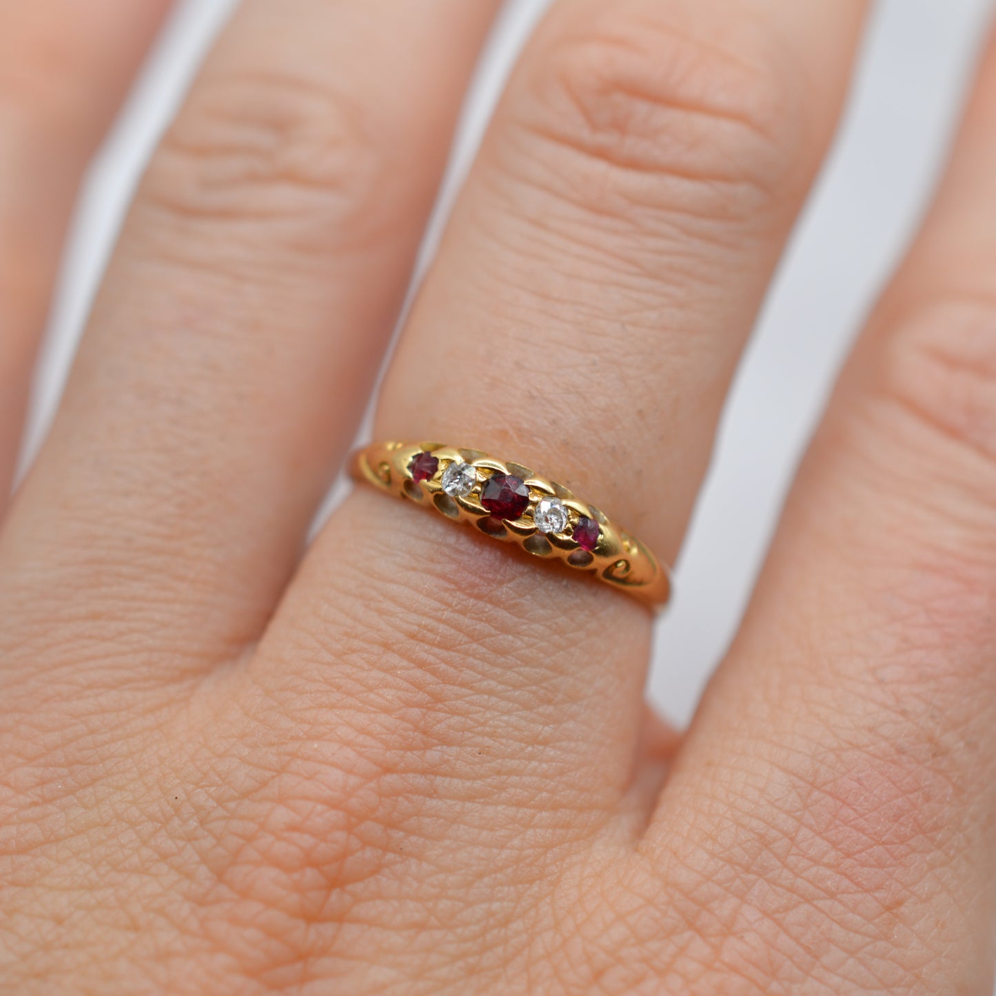 Antique Late Victorian 18ct Gold Ruby & Diamond Five-Stone Ring