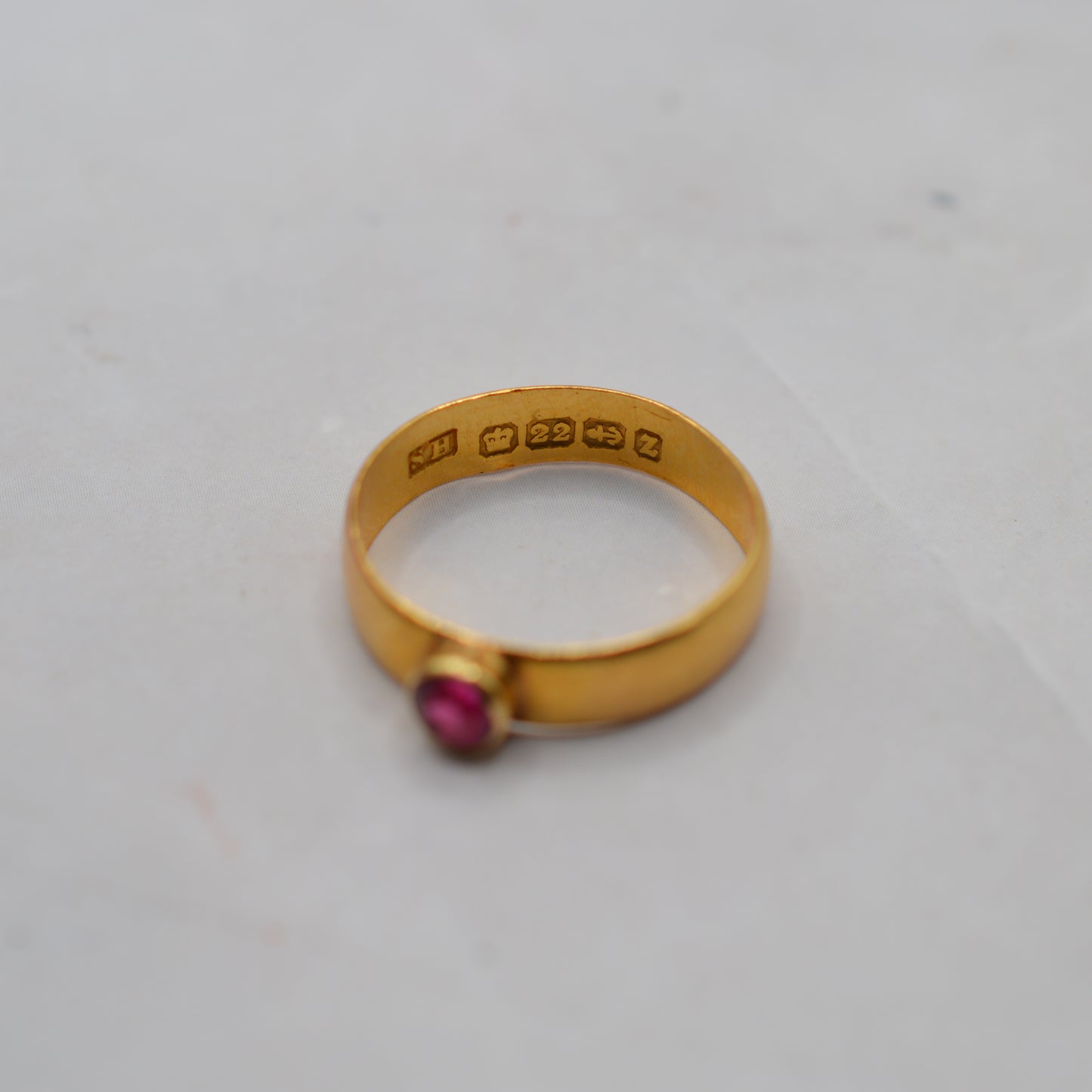Antique Victorian 1899 22ct Gold Ruby Ring