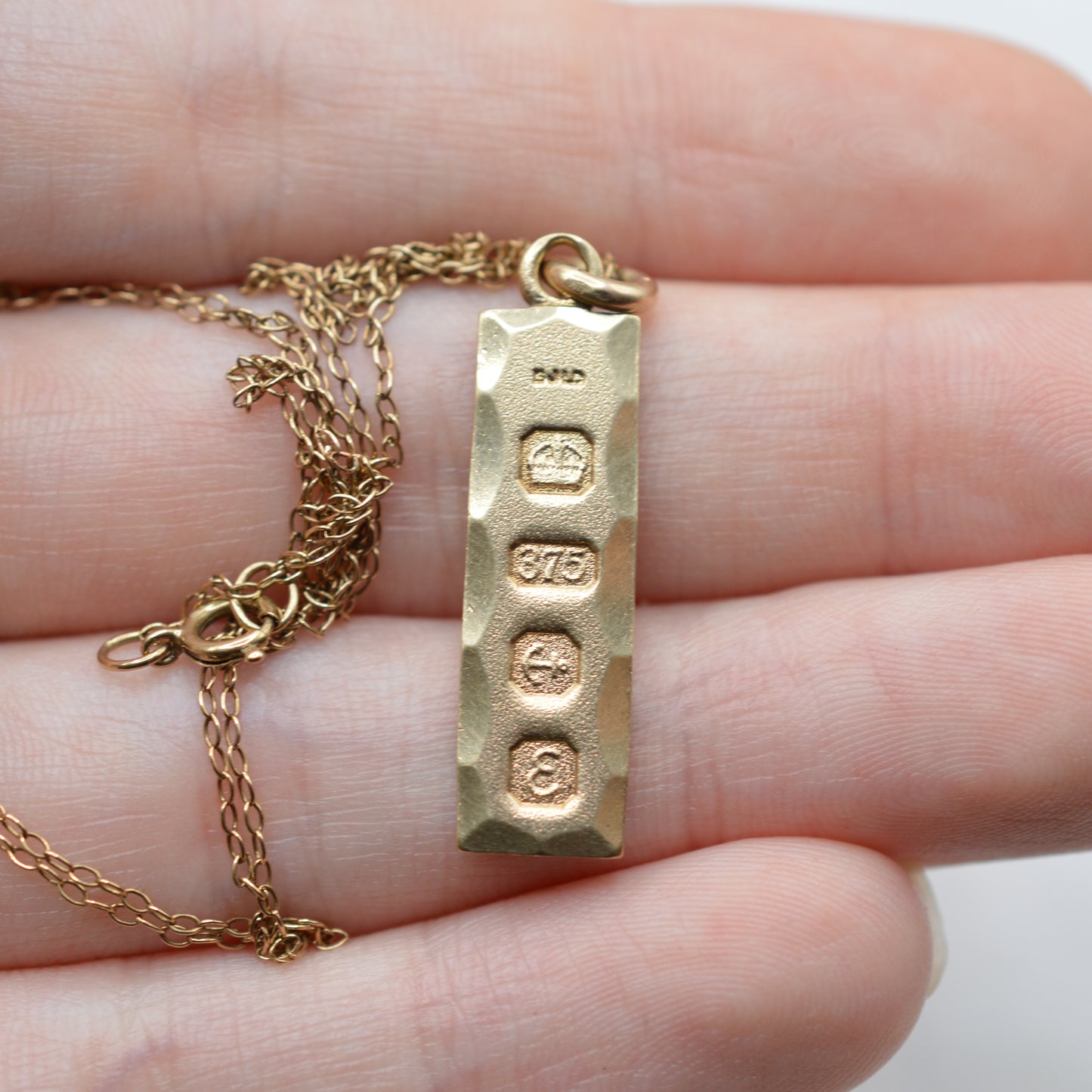 1970s Vintage 9ct Gold Ingot Pendant Necklace (23”)