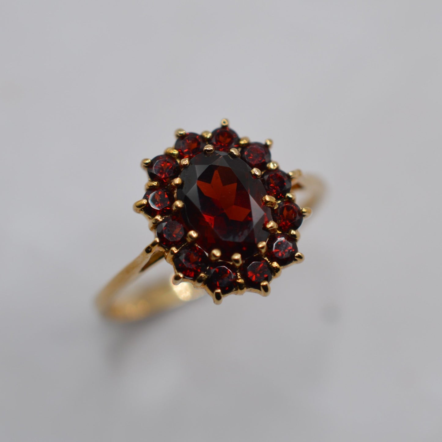 9ct Gold Garnet Cluster Ring