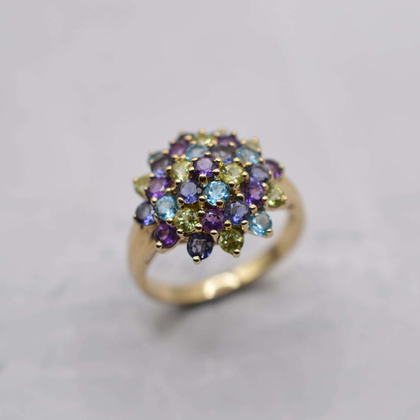 Chunky Y2K 9ct Gold Multi-Gem Cluster Ring – Amethyst, Peridot, Topaz & Iolite