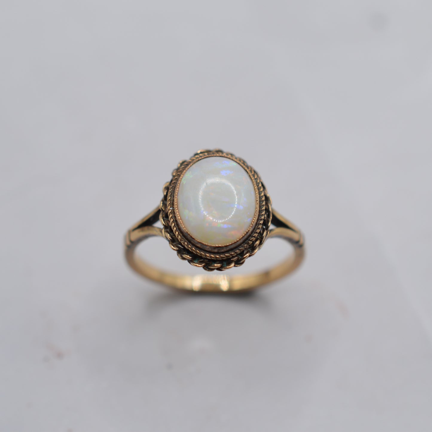 1970s Vintage 9ct Gold Opal Ring with Rope-Twist Detail