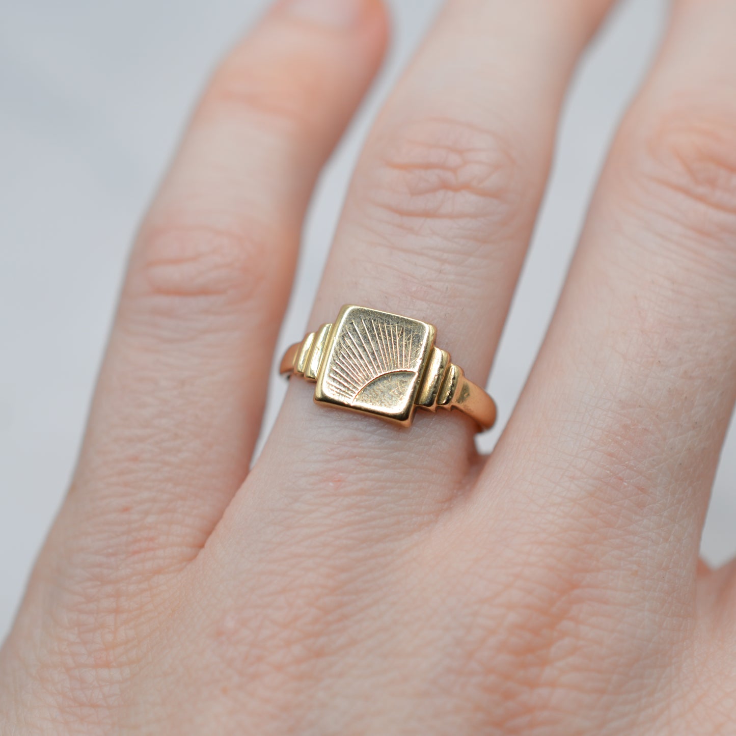 1950s Vintage 9ct Gold Sunburst Signet Ring