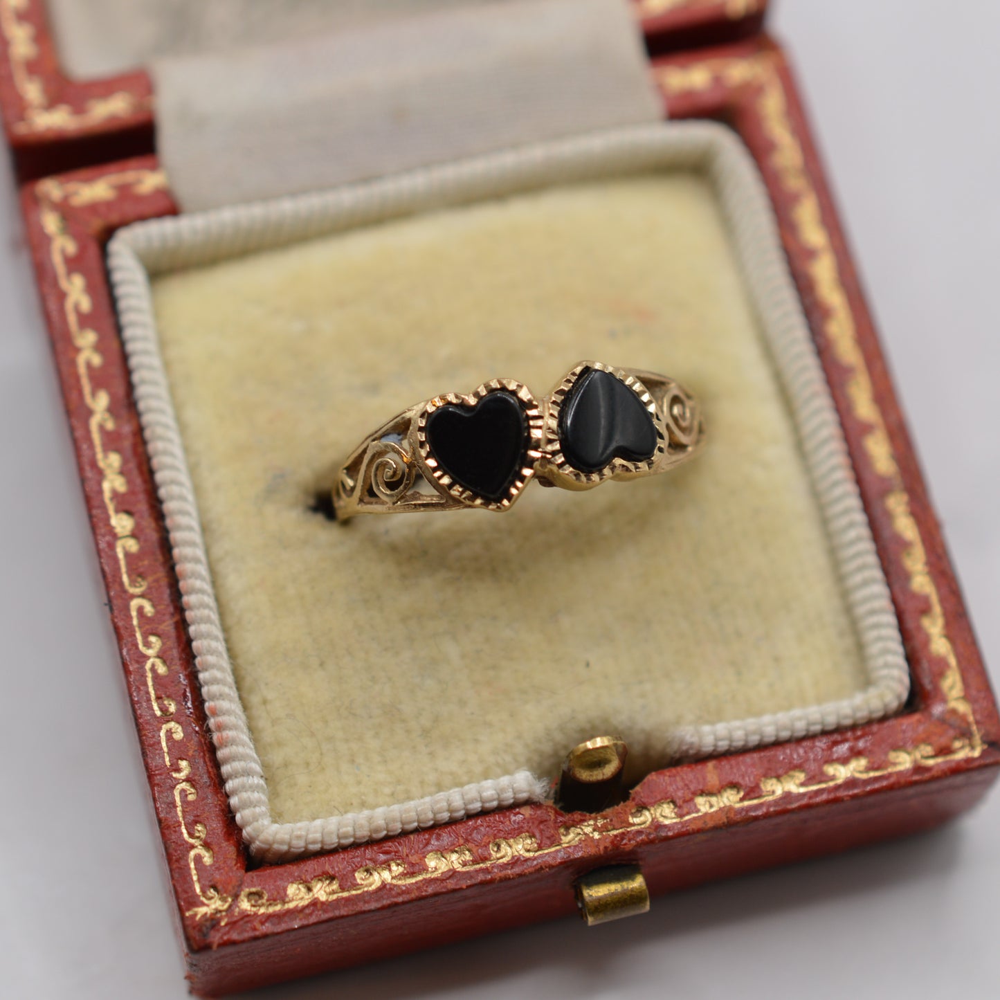 1990s 9ct Gold Double Heart Onyx Ring