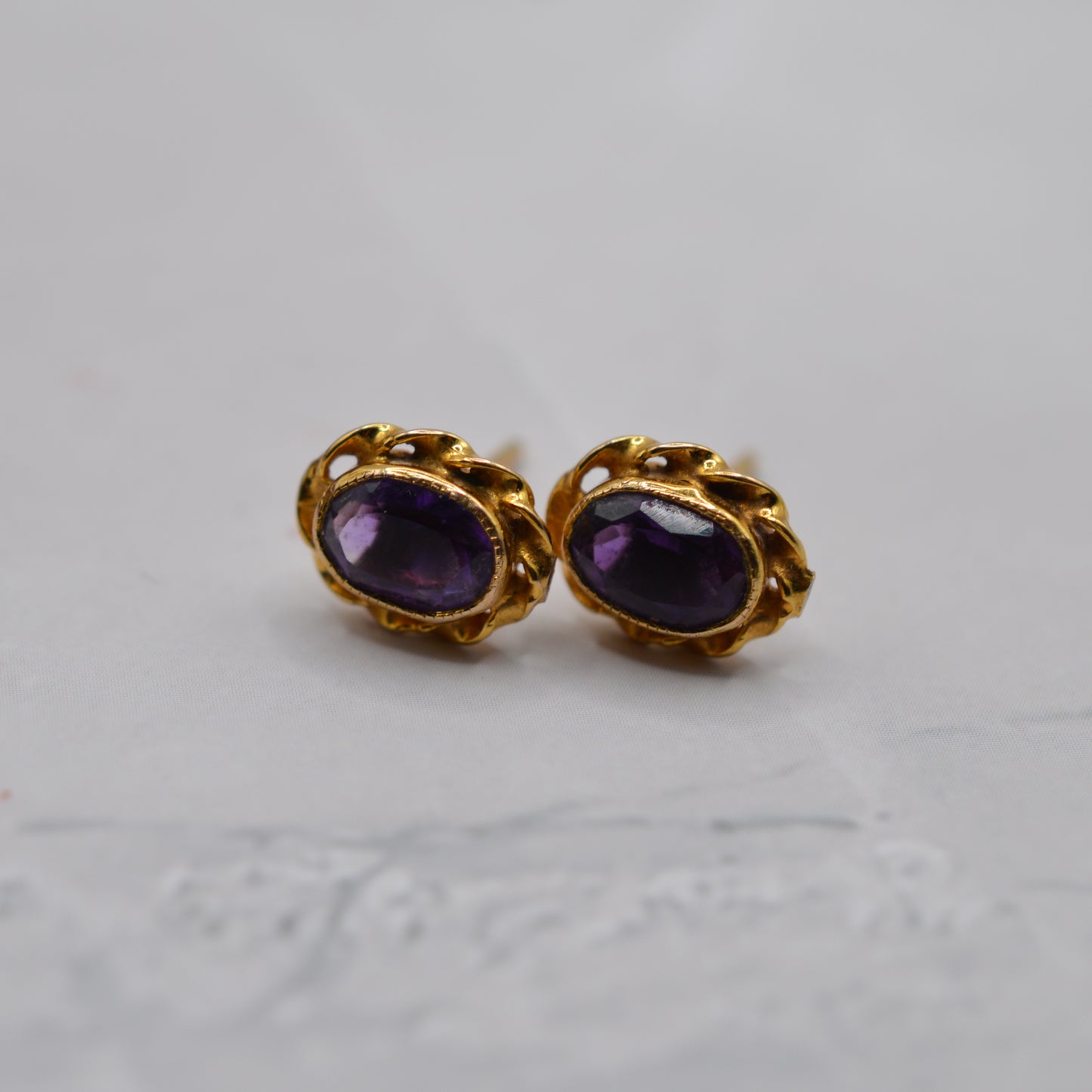 1970s Vintage 9ct Gold Amethyst Stud Earrings