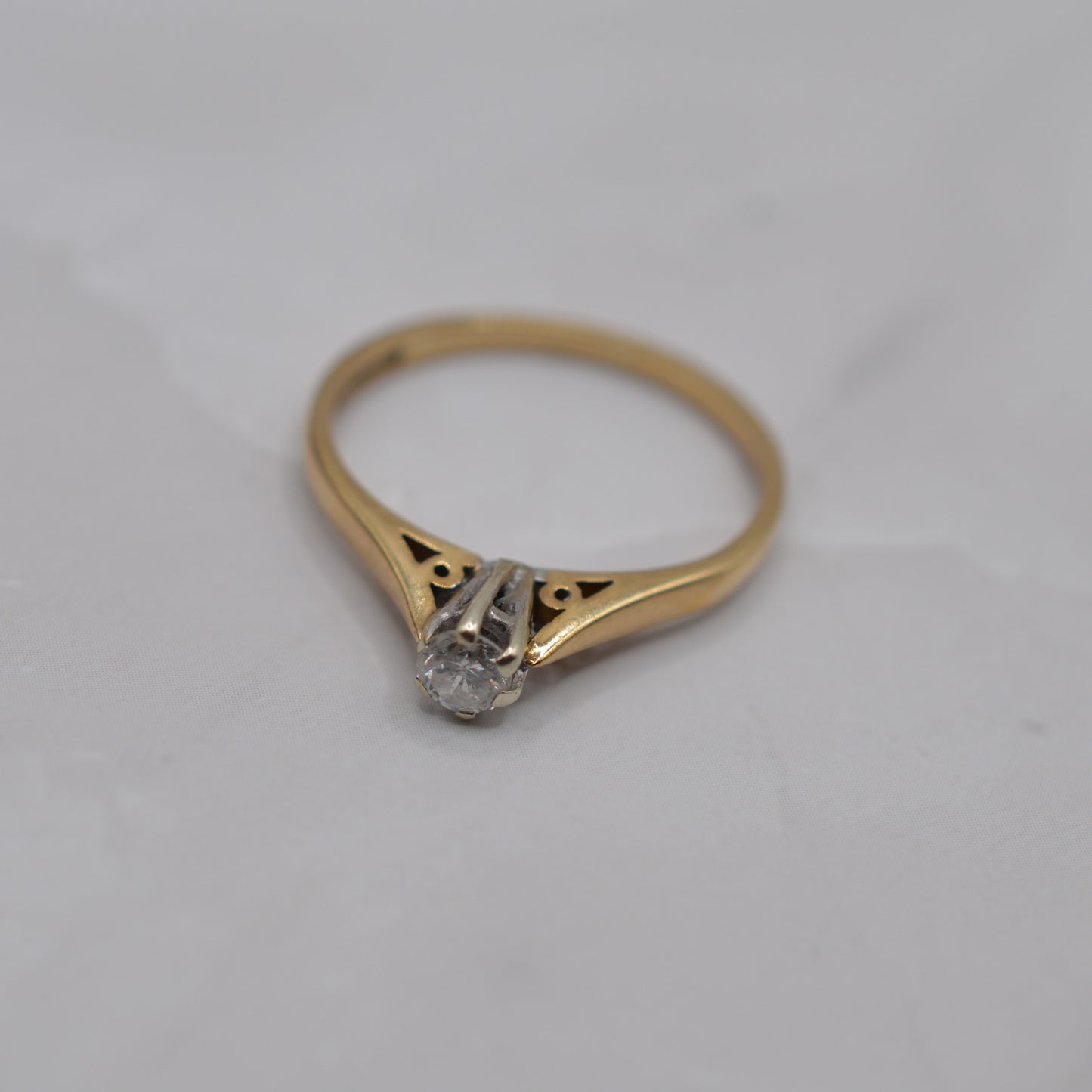 1980s Vintage 9ct Gold Diamond Solitaire Ring