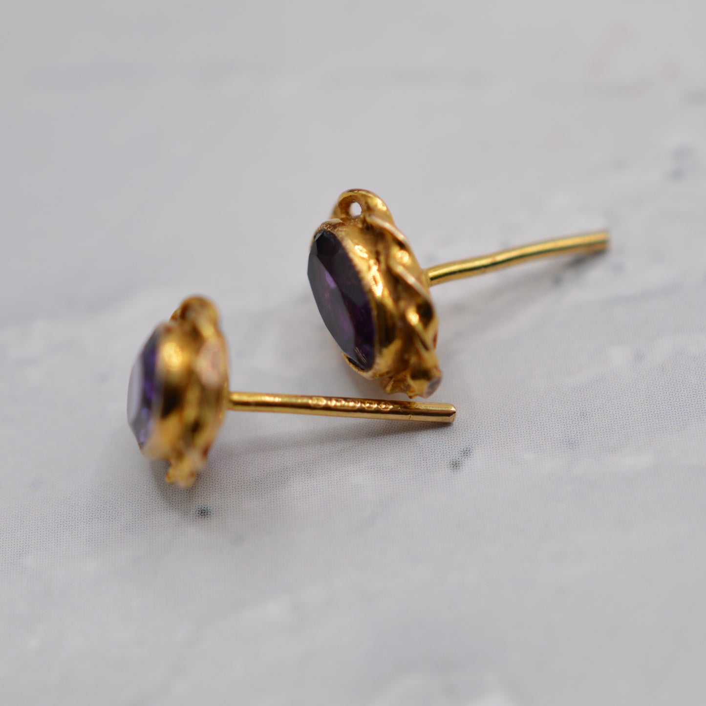 1970s Vintage 9ct Gold Amethyst Stud Earrings