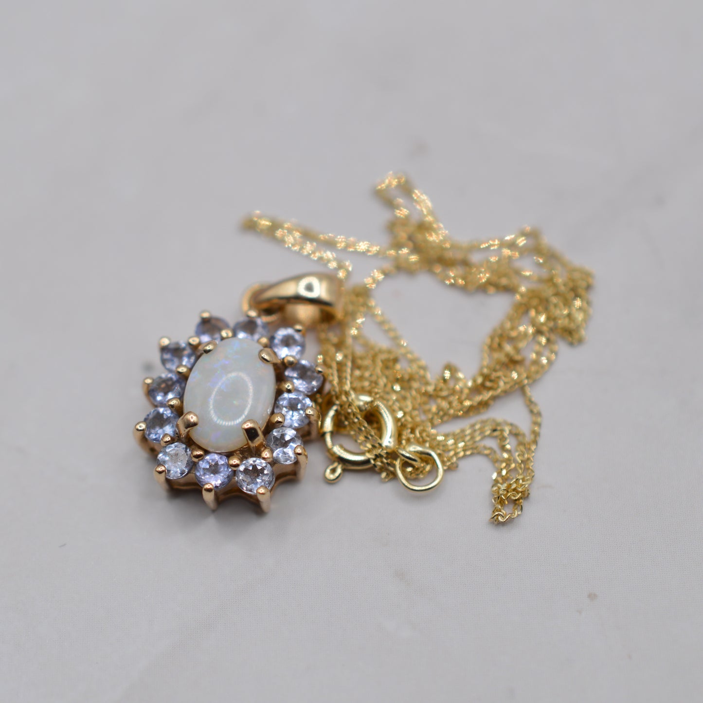 Y2K 9ct Gold Opal & Iolite Cluster Pendant Necklace (18” Chain)