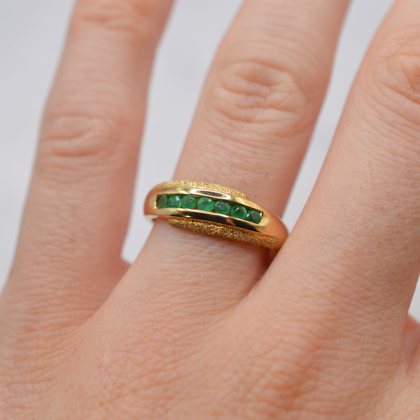 Y2K 9ct Gold Emerald Channel-Set Ring
