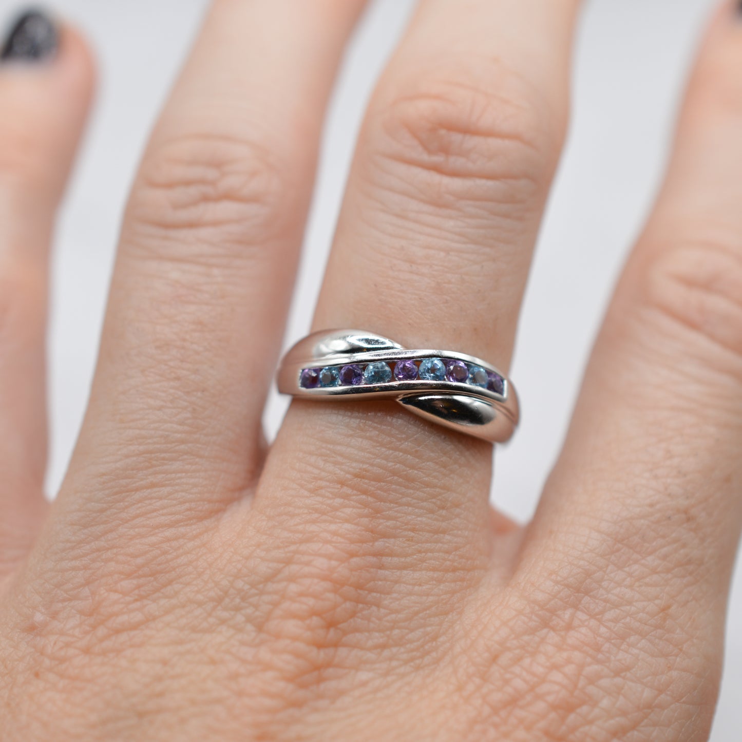 Y2K 9ct White Gold Amethyst & Blue Topaz Crossover Ring