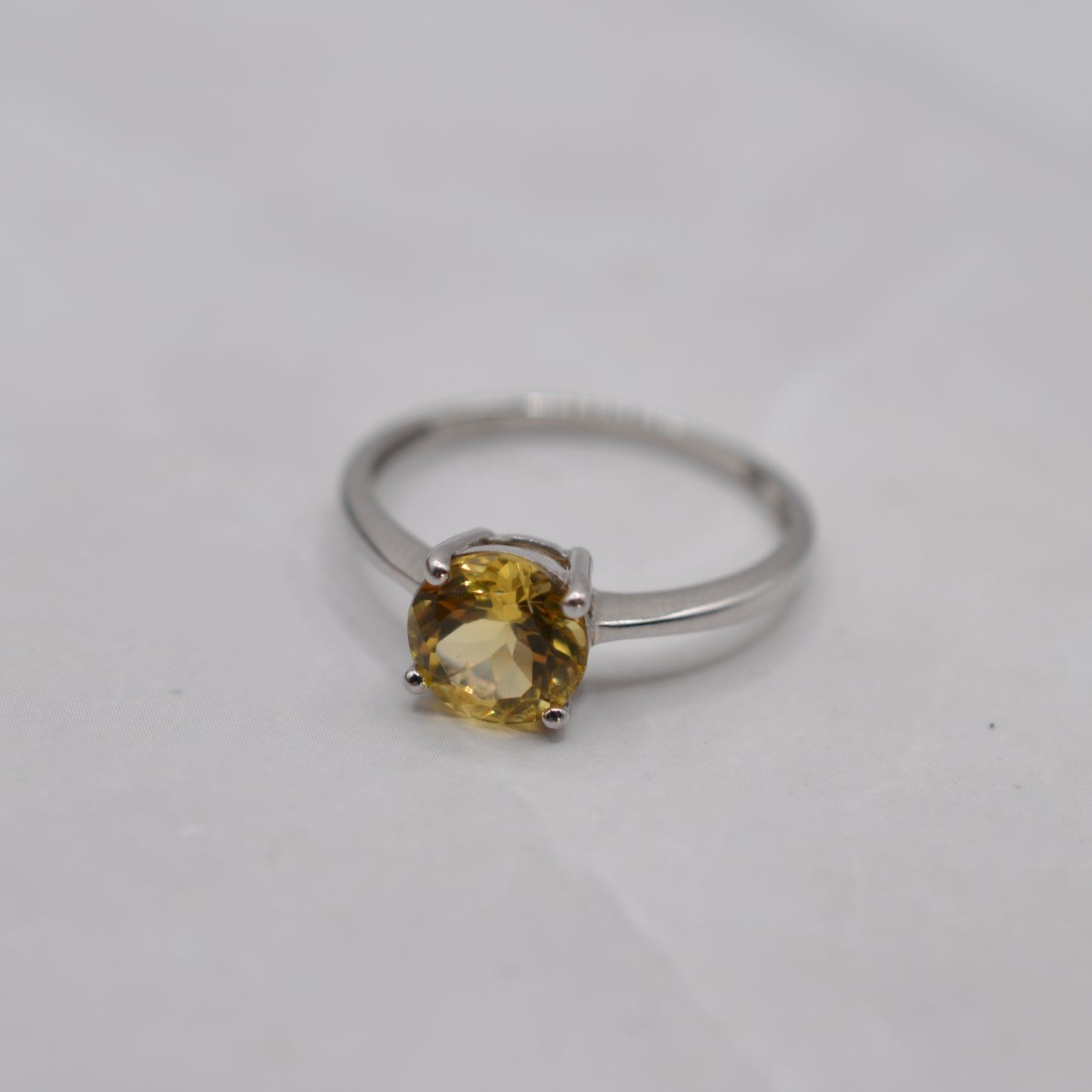 9ct White Gold Lemon Quartz Ring