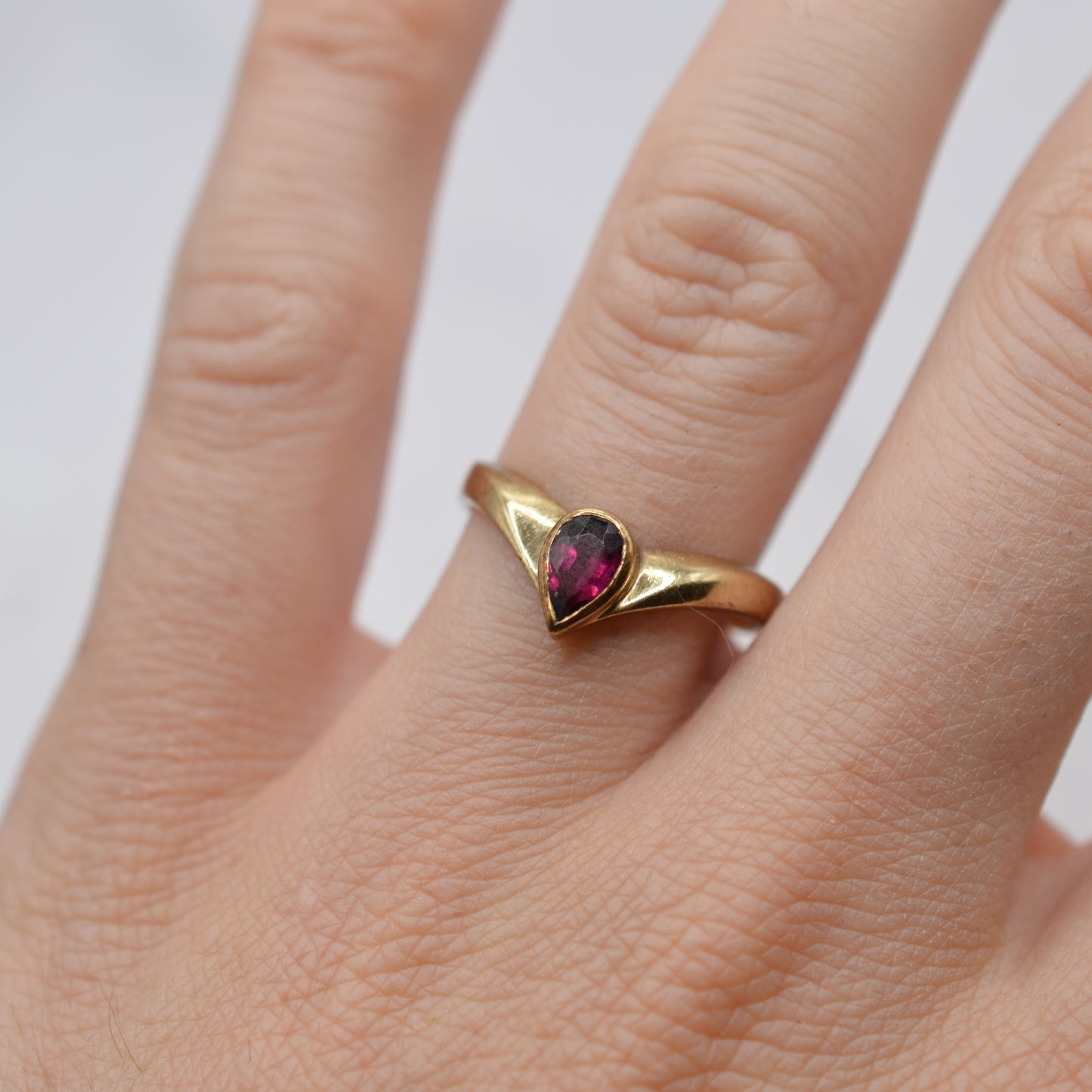 1980s 9ct Gold Amethyst Wishbone Ring