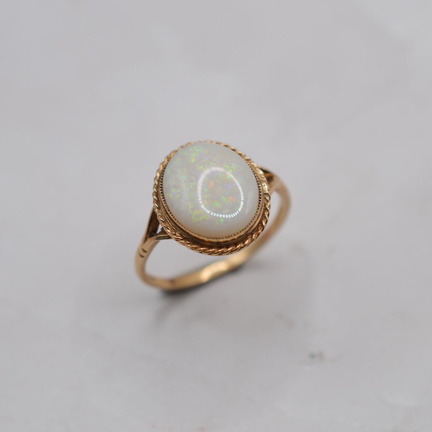 1980s Vintage 9ct Gold Opal Ring with Rope-Twist Border
