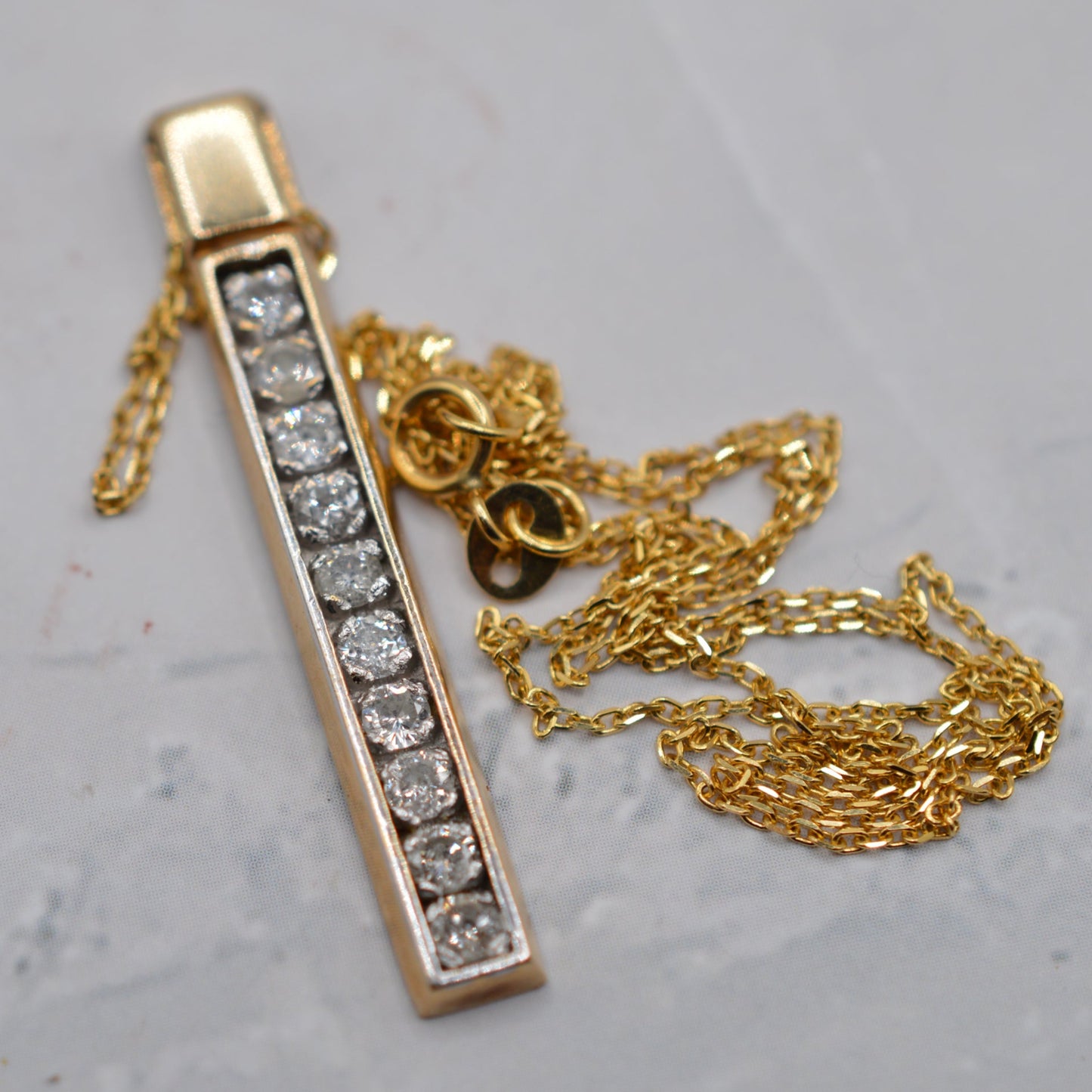 1980s 9ct Gold 0.50ct Diamond Pendant Necklace (18" Chain)