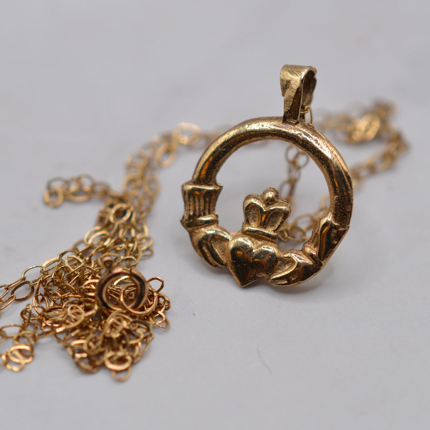 9ct Gold Irish Claddagh Heart Pendant Necklace, 18" Chain