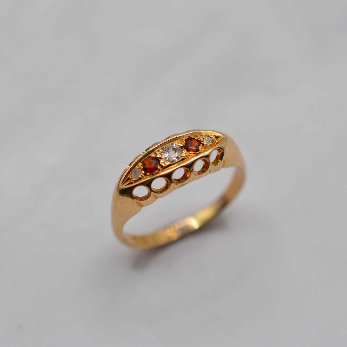 Antique Edwardian 18ct Gold Garnet & Diamond Five-Stone Ring