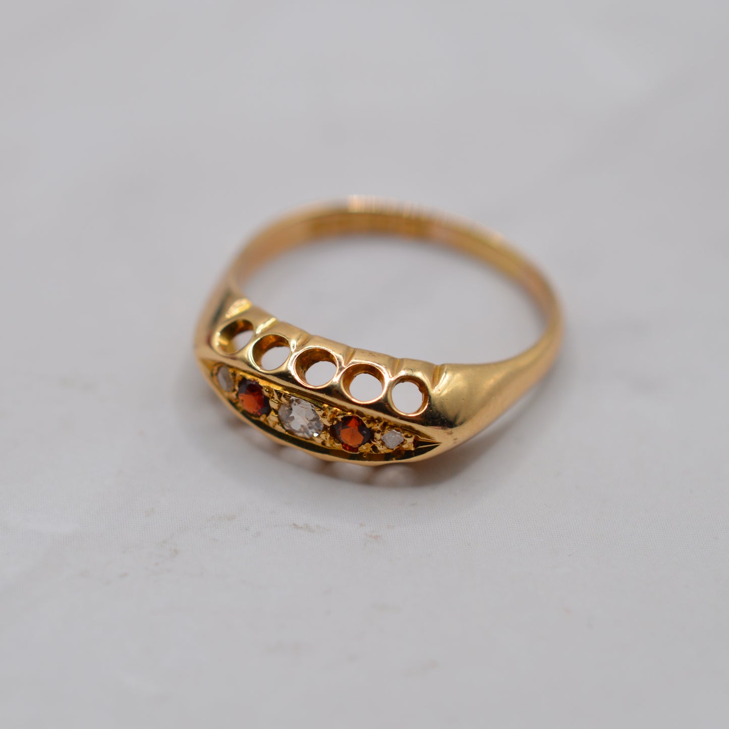 Antique Edwardian 18ct Gold Garnet & Diamond Five-Stone Ring