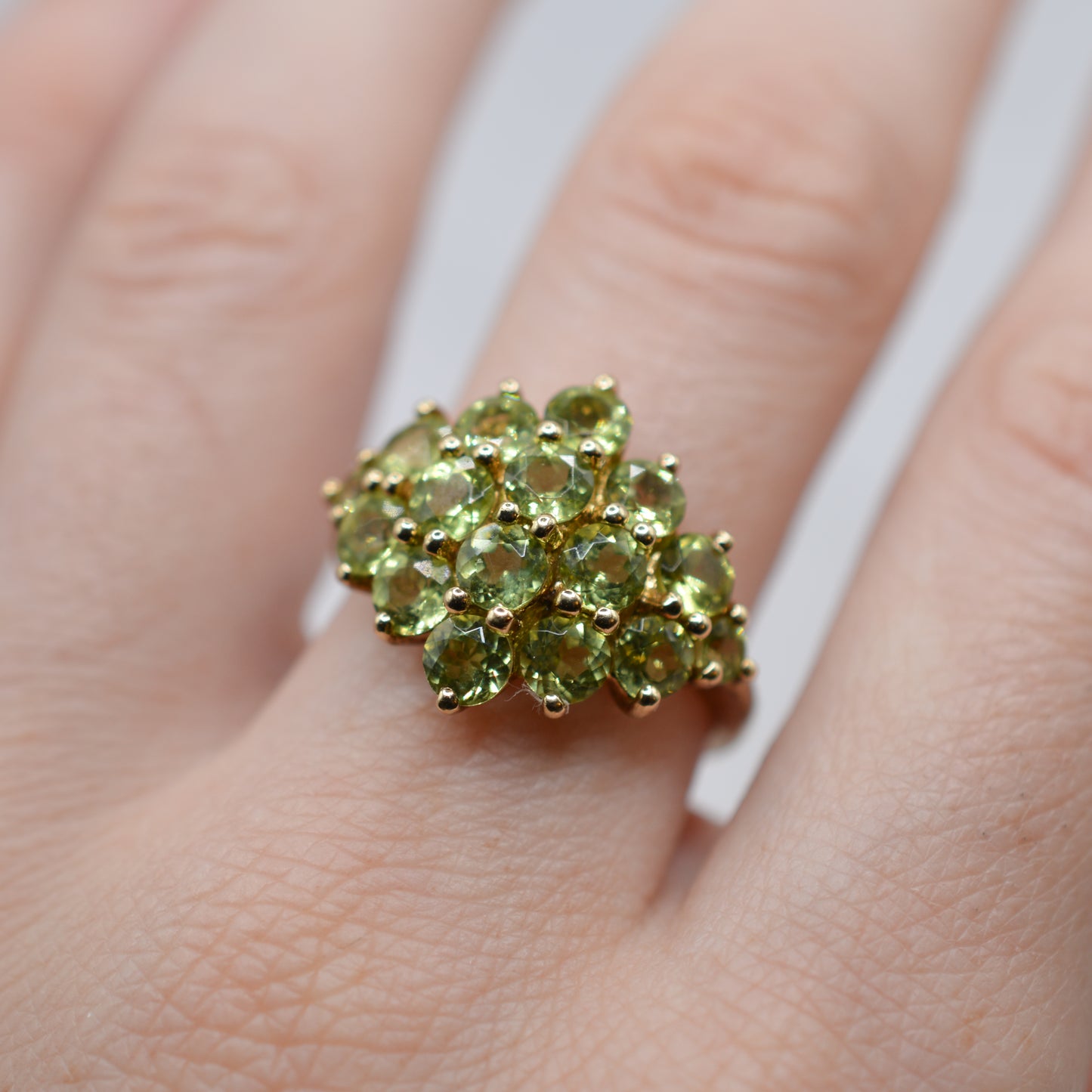 Y2K Chunky 9ct Gold Peridot Cluster Ring