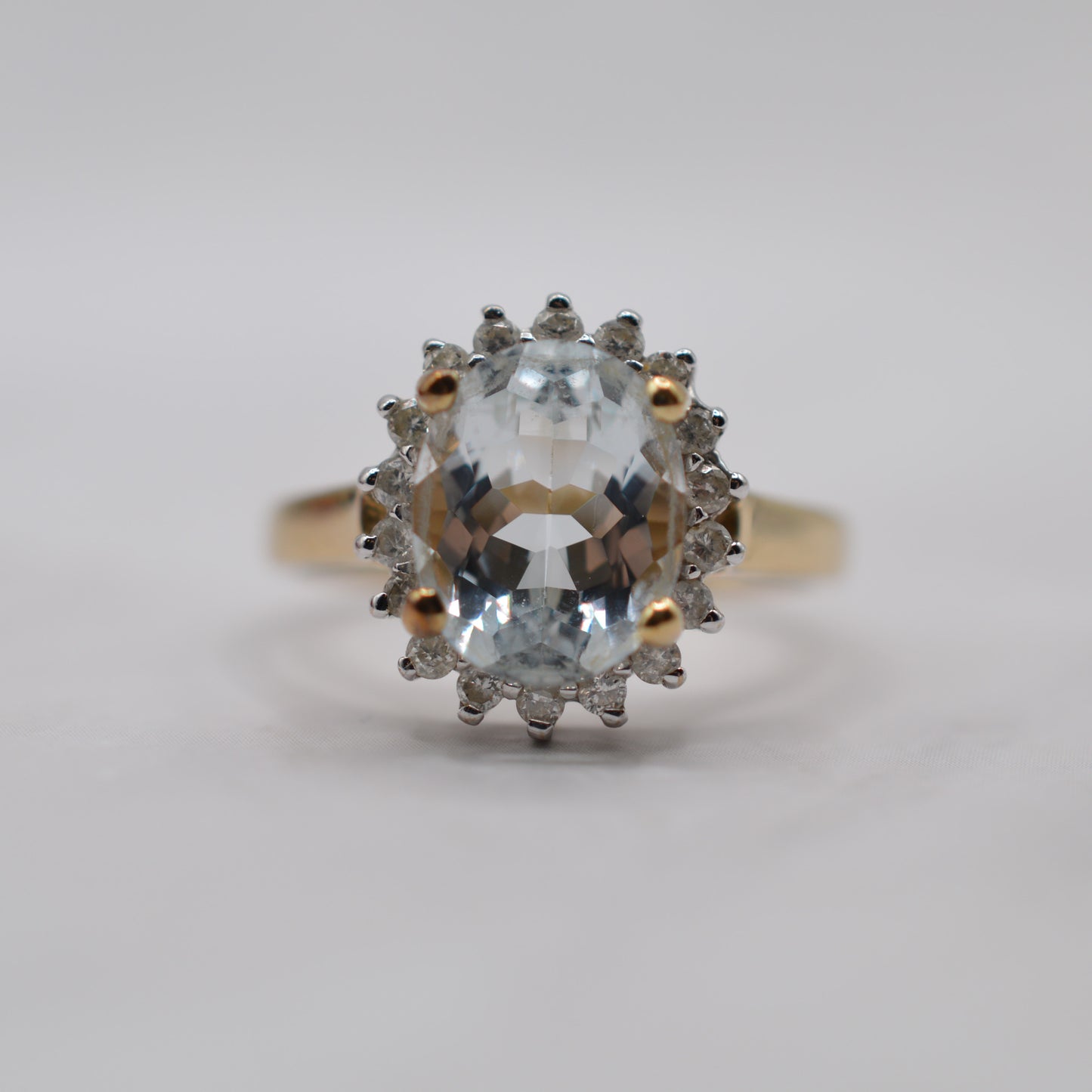 Y2K 9ct Gold Aquamarine & Diamond Cluster Ring