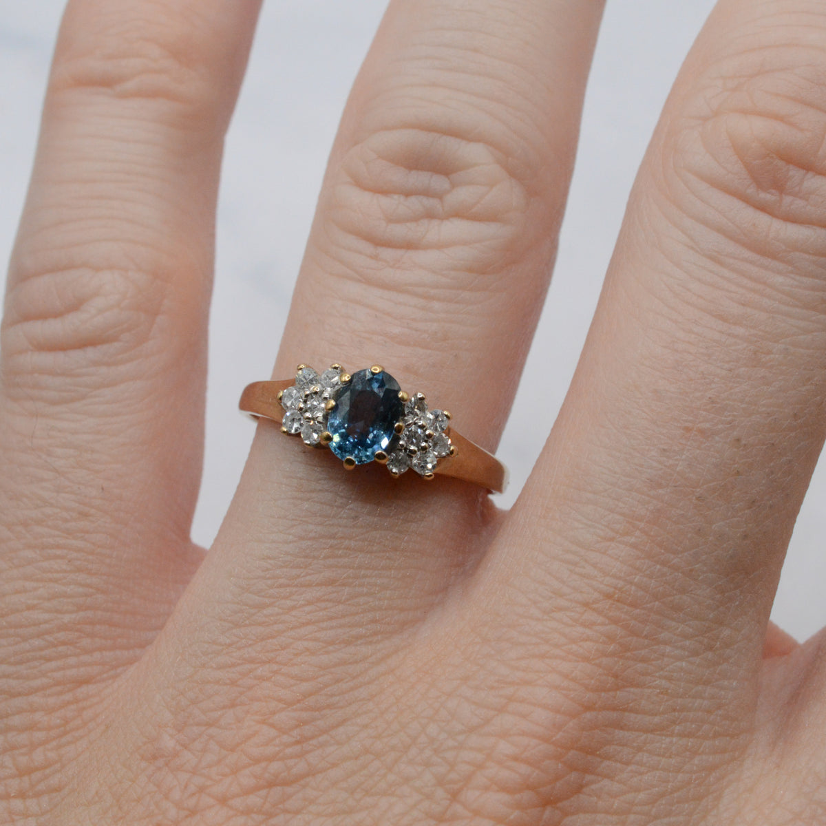 9ct Gold Sapphire & Diamond Ring
