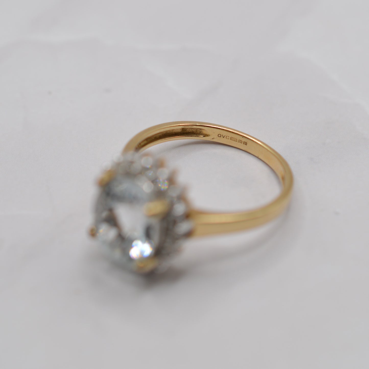 Y2K 9ct Gold Aquamarine & Diamond Cluster Ring