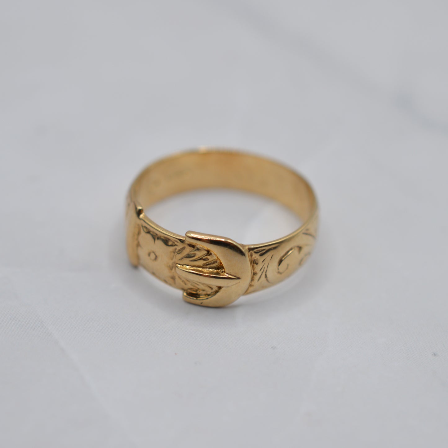 Vintage 9ct Gold Floral Buckle Ring