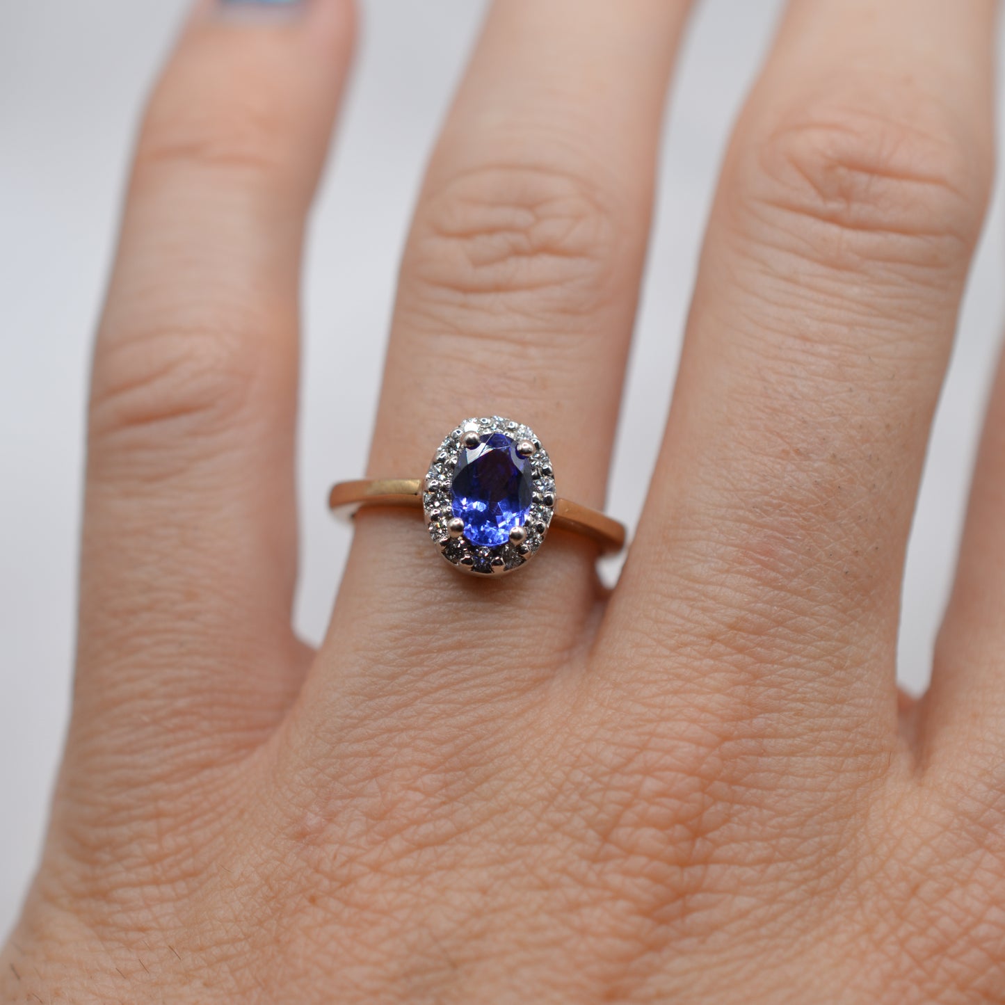 9ct Gold Tanzanite & Diamond Halo Cluster Ring