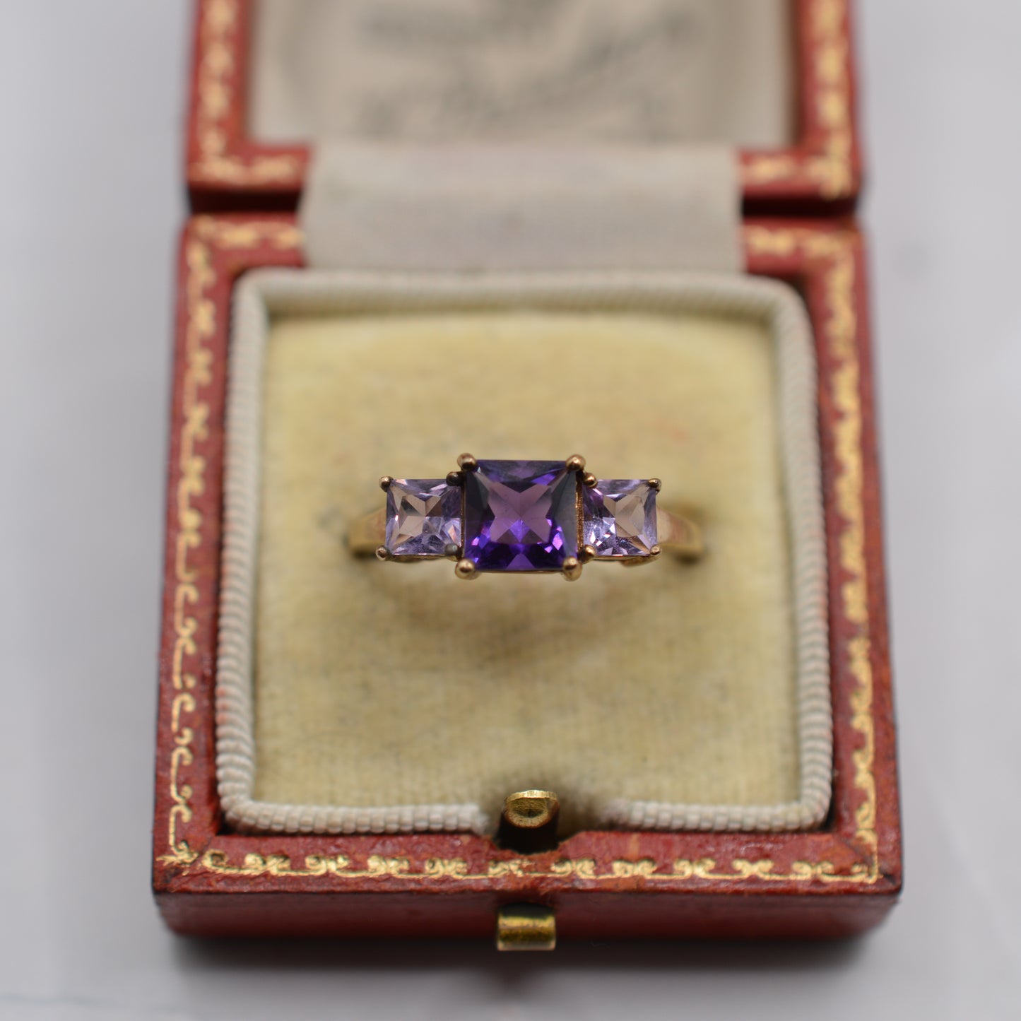 9ct Gold Amethyst Varihue Trilogy Ring