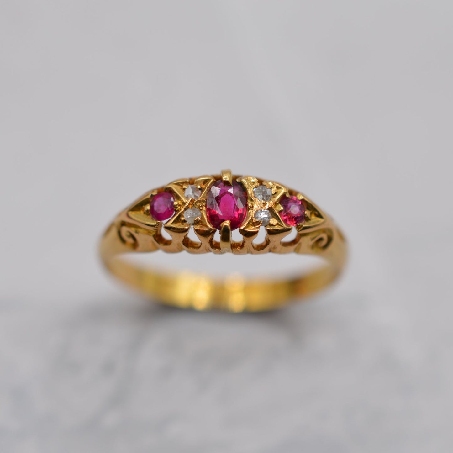 Antique 1909 Edwardian 18ct Gold Ruby & Diamond Boat Ring