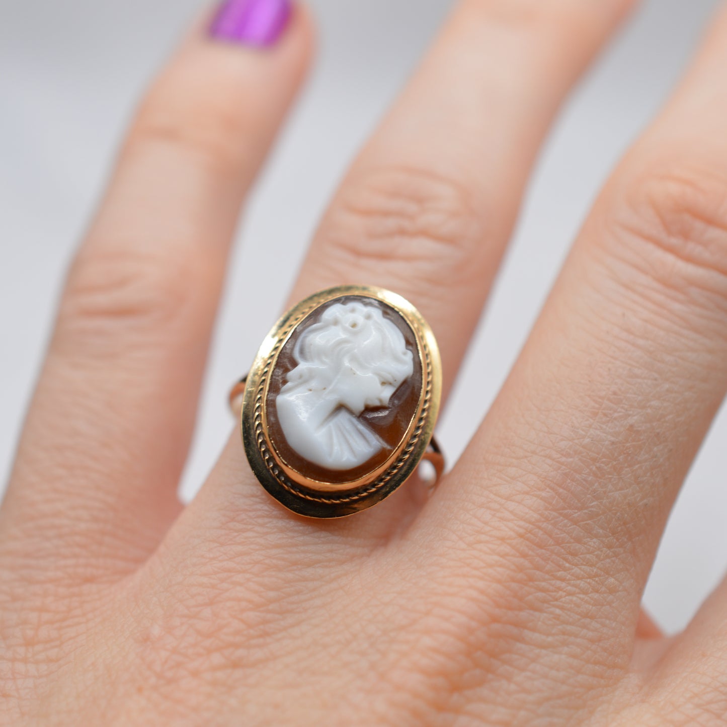 1970s Vintage 9ct Gold Large Cameo Bezel-Set Ring