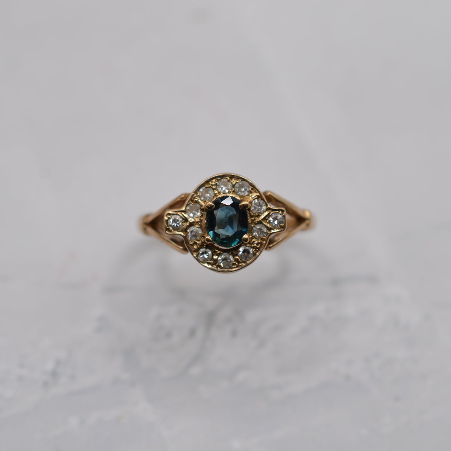 1970s Vintage 9ct Gold Sapphire & Diamond Cluster Ring