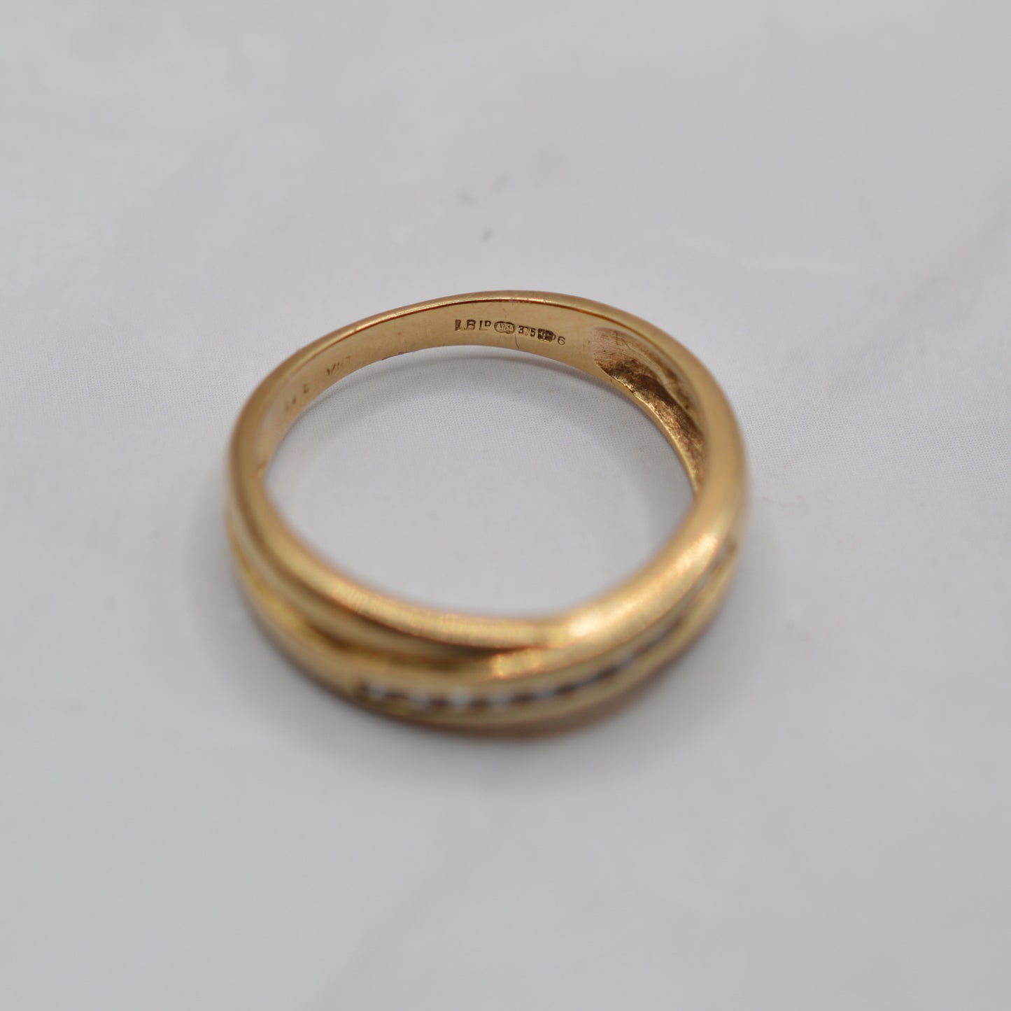 9ct Gold Diamond Crossover Ring