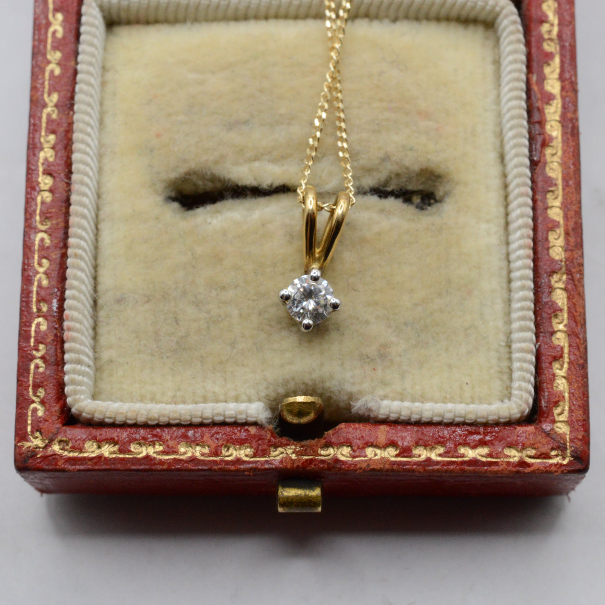 Y2K 18ct Gold Diamond Solitaire Pendant Necklace (16”)