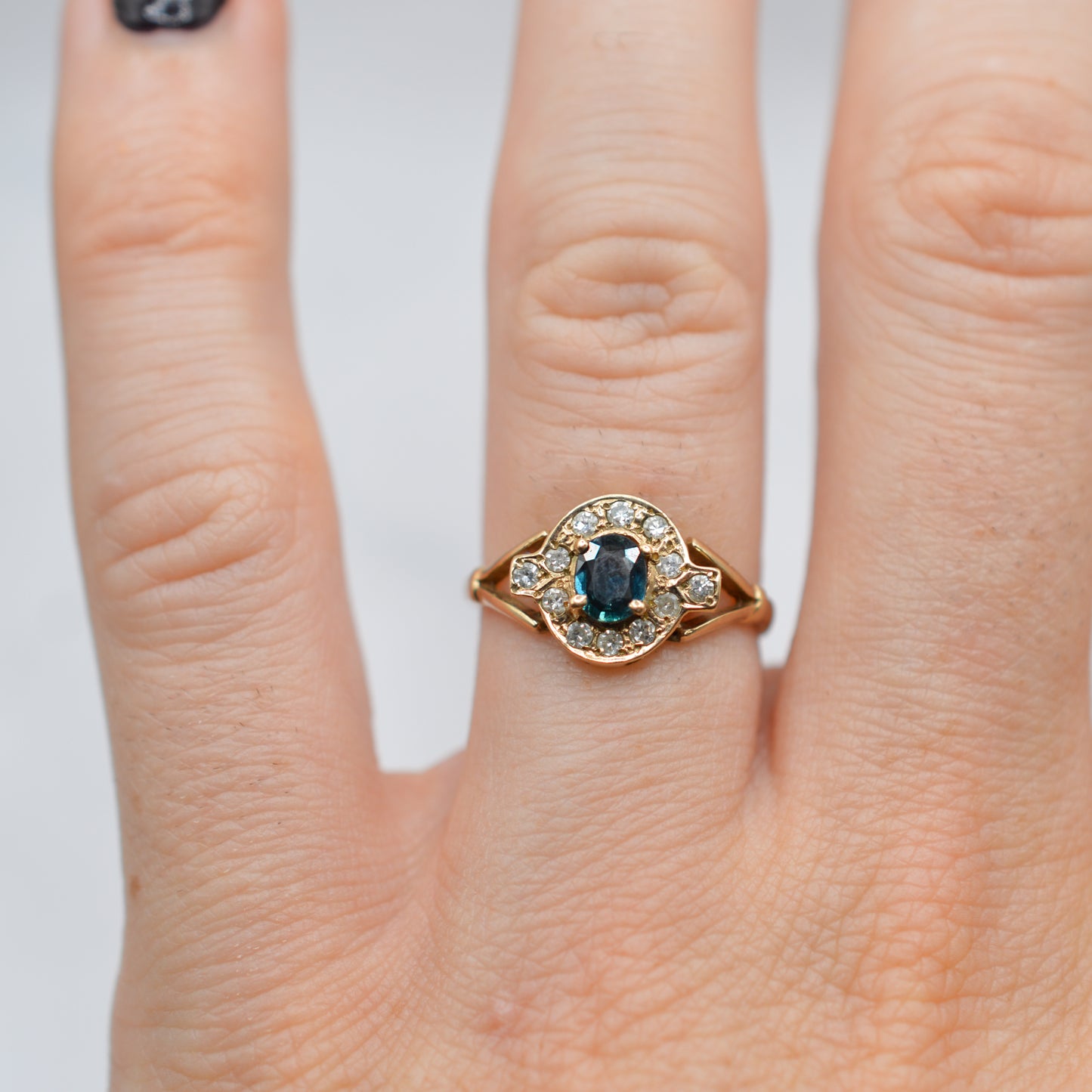 1970s Vintage 9ct Gold Sapphire & Diamond Cluster Ring