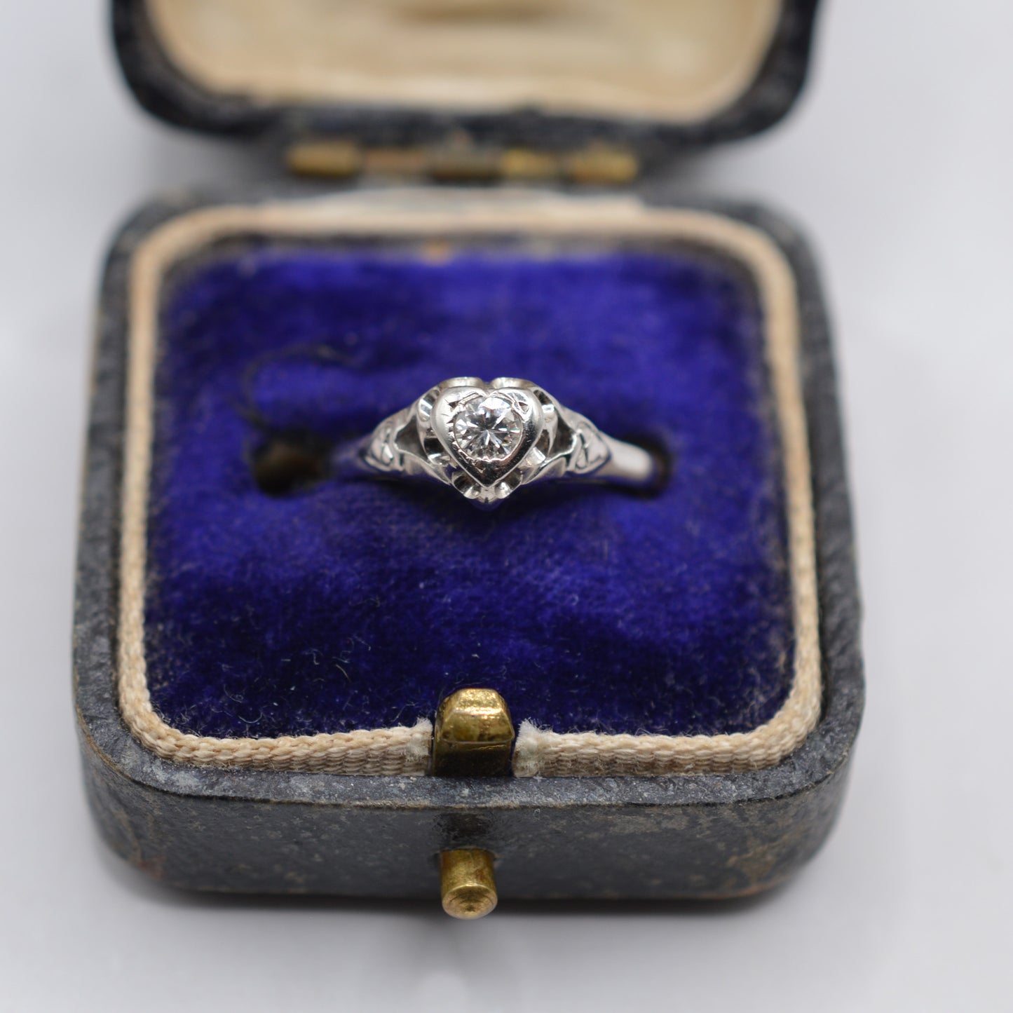 Antique Art Deco 18ct Gold & Platinum Diamond Heart Ring