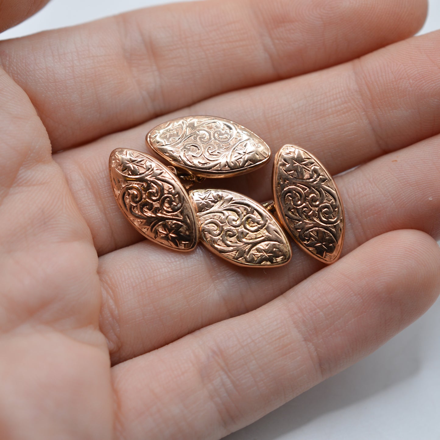 Antique Victorian 1899 9ct Gold Engraved Navette Cufflinks with Presentation Box