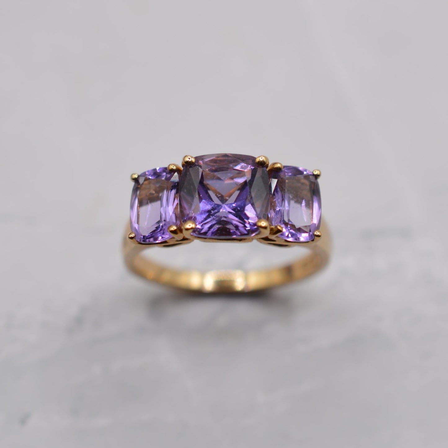 Chunky Y2K 9ct Gold Amethyst Trilogy Ring