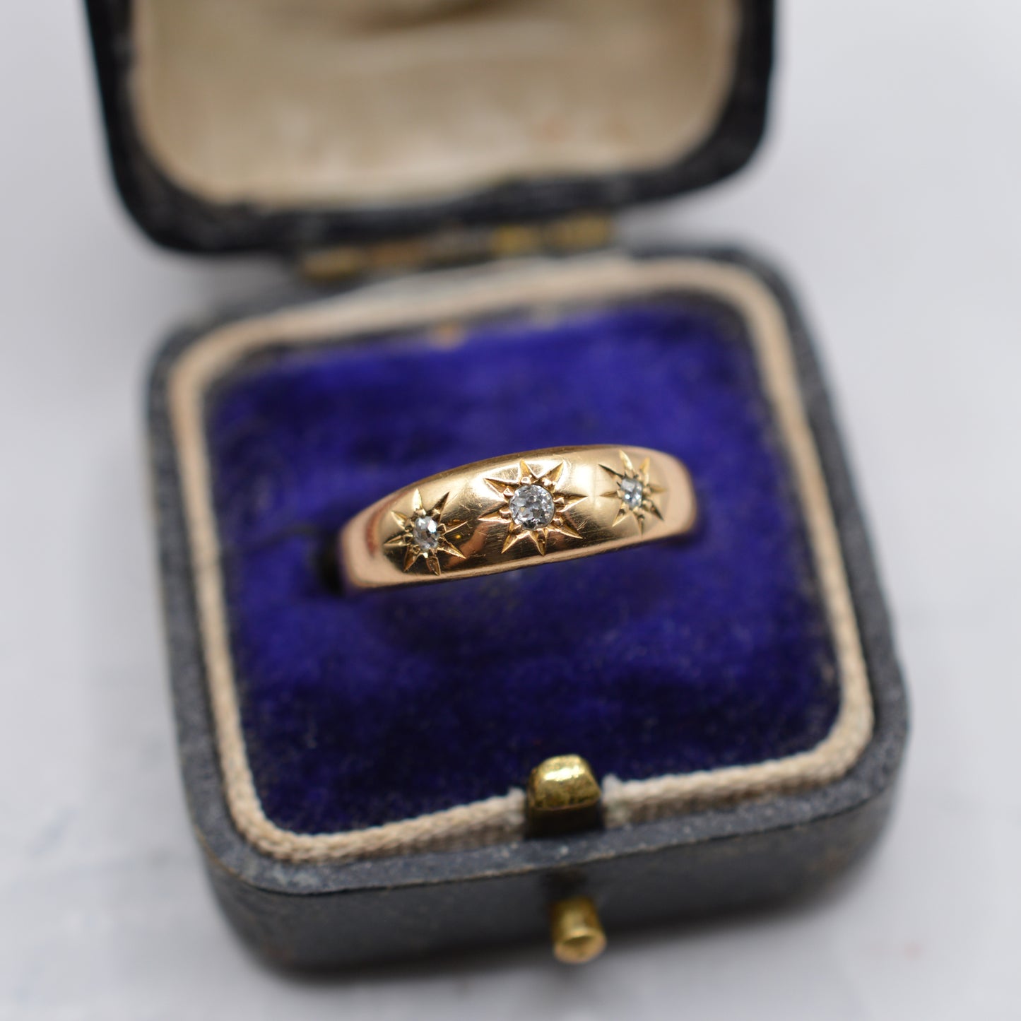 Antique 1902 18ct Gold Edwardian Diamond Gypsy Ring