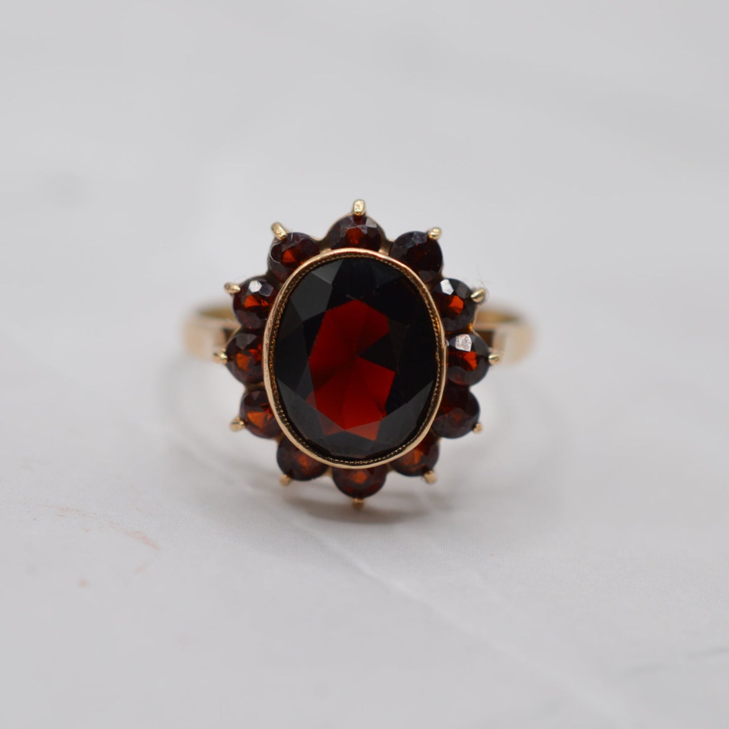 1970s Vintage 9ct Gold Large Garnet Cluster Ring