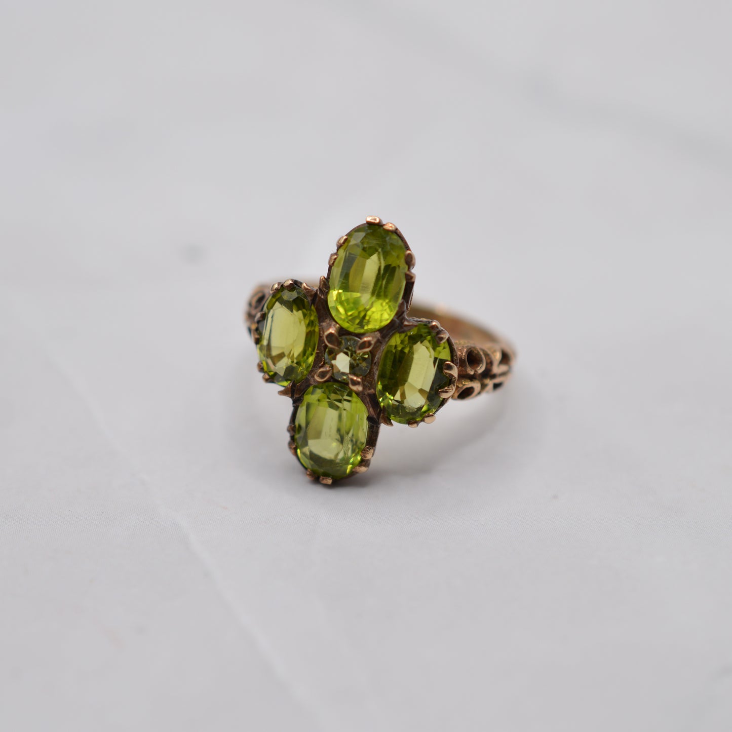1970s Vintage 9ct Gold Peridot Cluster Ring