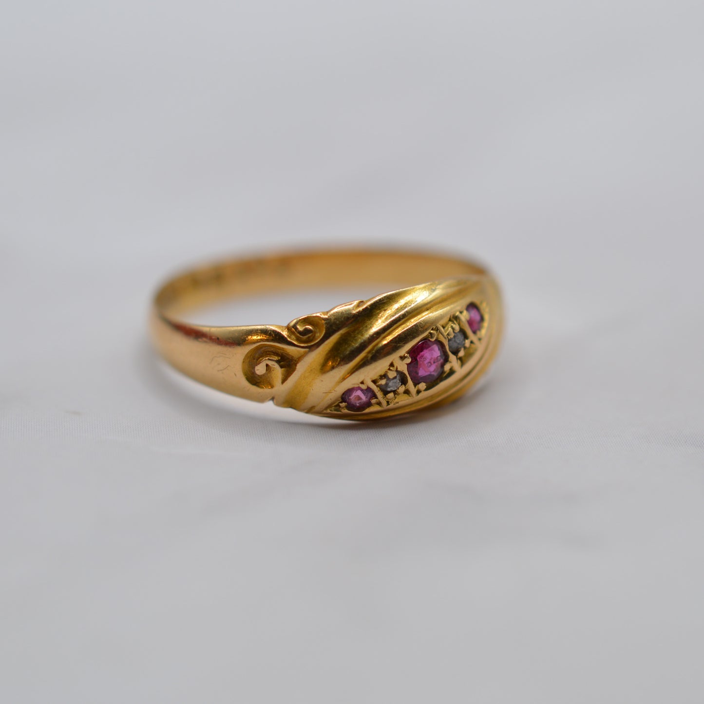 Antique Edwardian 18ct Gold Ruby & Diamond Ring